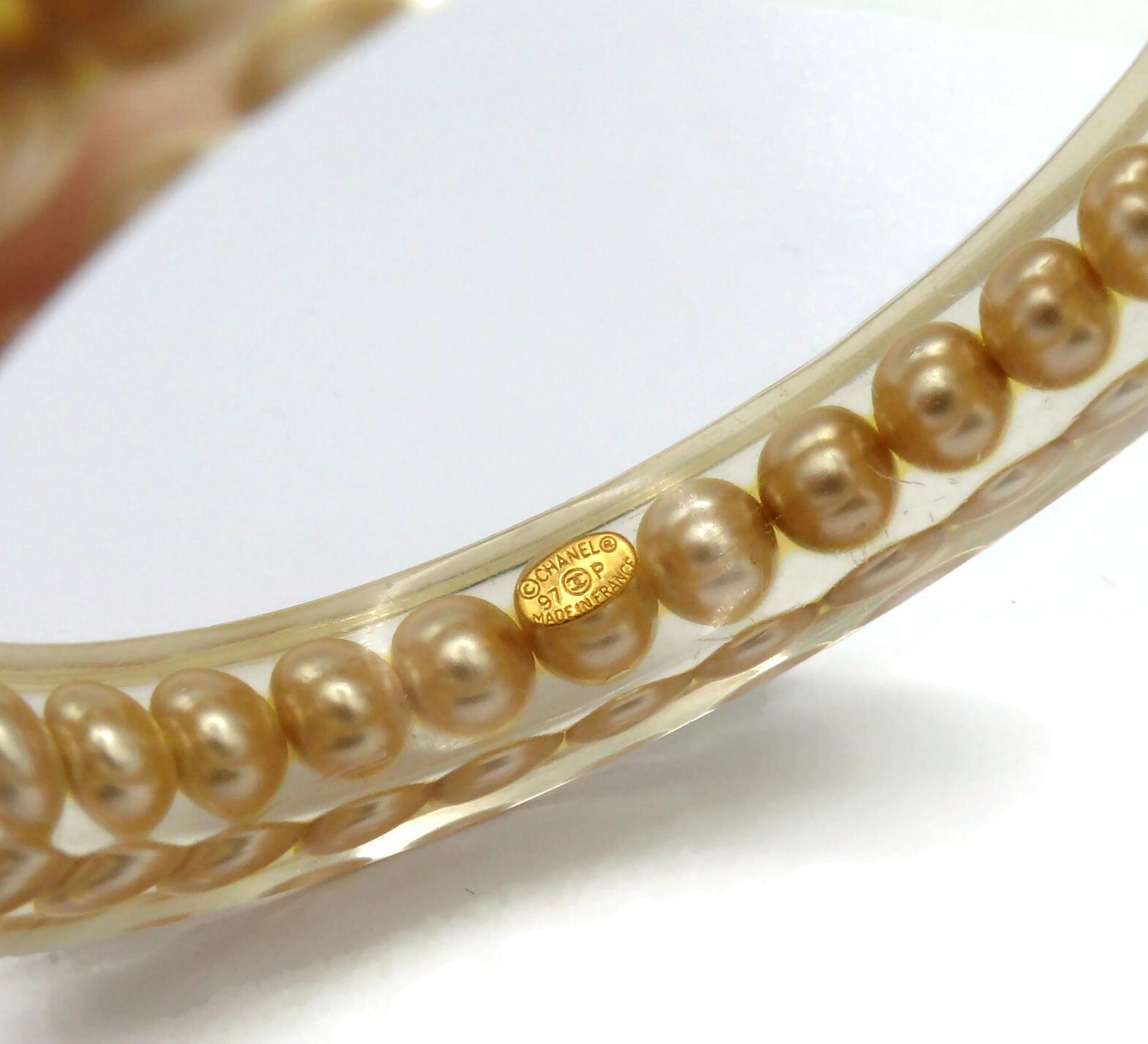 CHANEL by KARL LAGERFELD Vintage Lucite Pearl Inlaid Bangle, Spring 1997 For Sale 8