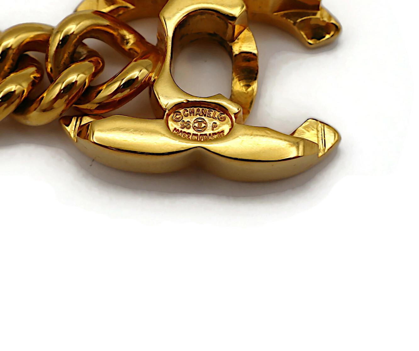 CHANEL by KARL LAGERFELD Vintage Spring 1996 Gold Tone Turn-Lock Bracelet For Sale 7
