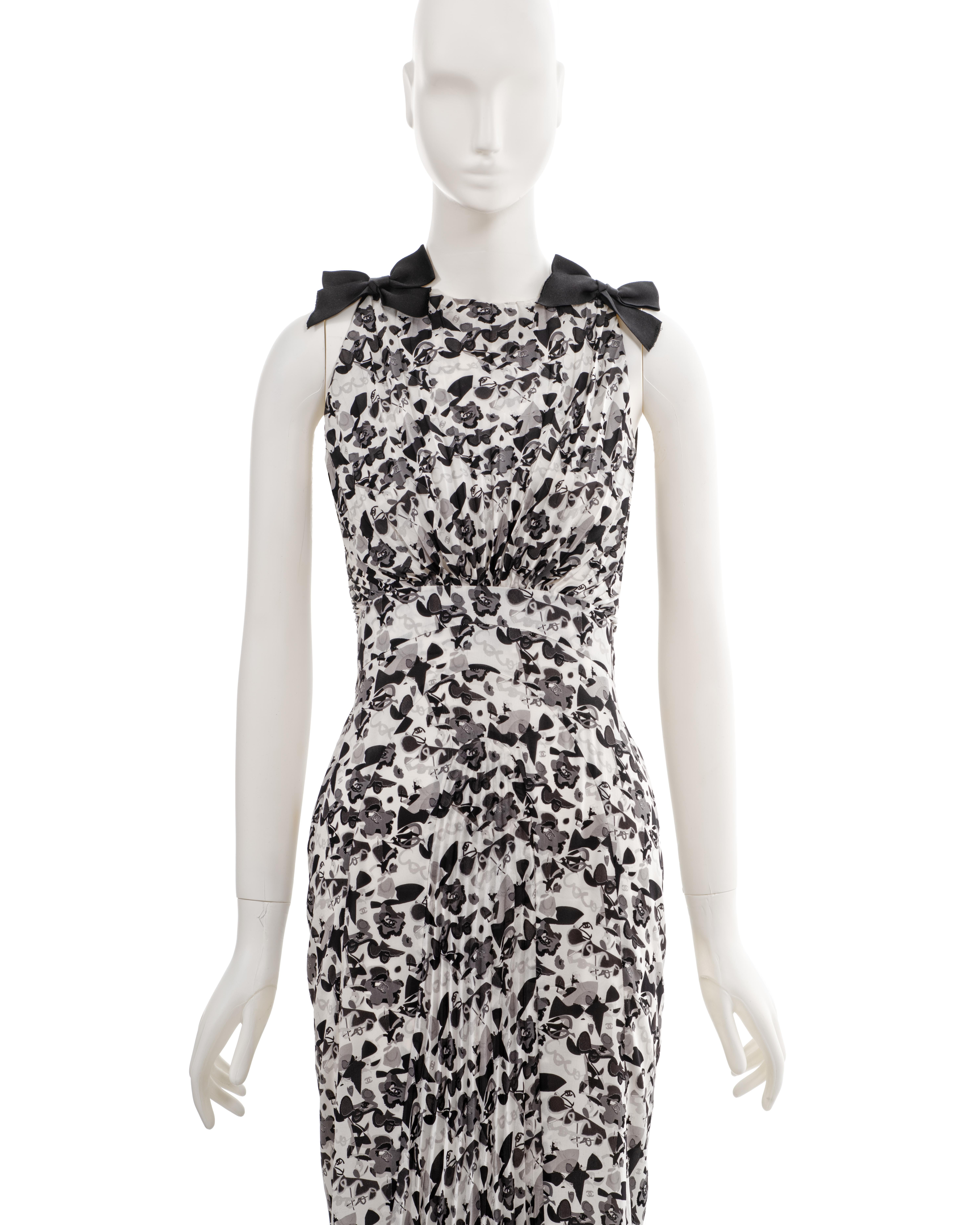 Chanel by Karl Lagerfeld white printed silk evening dress with bows, ss 2005  In Excellent Condition For Sale In London, GB