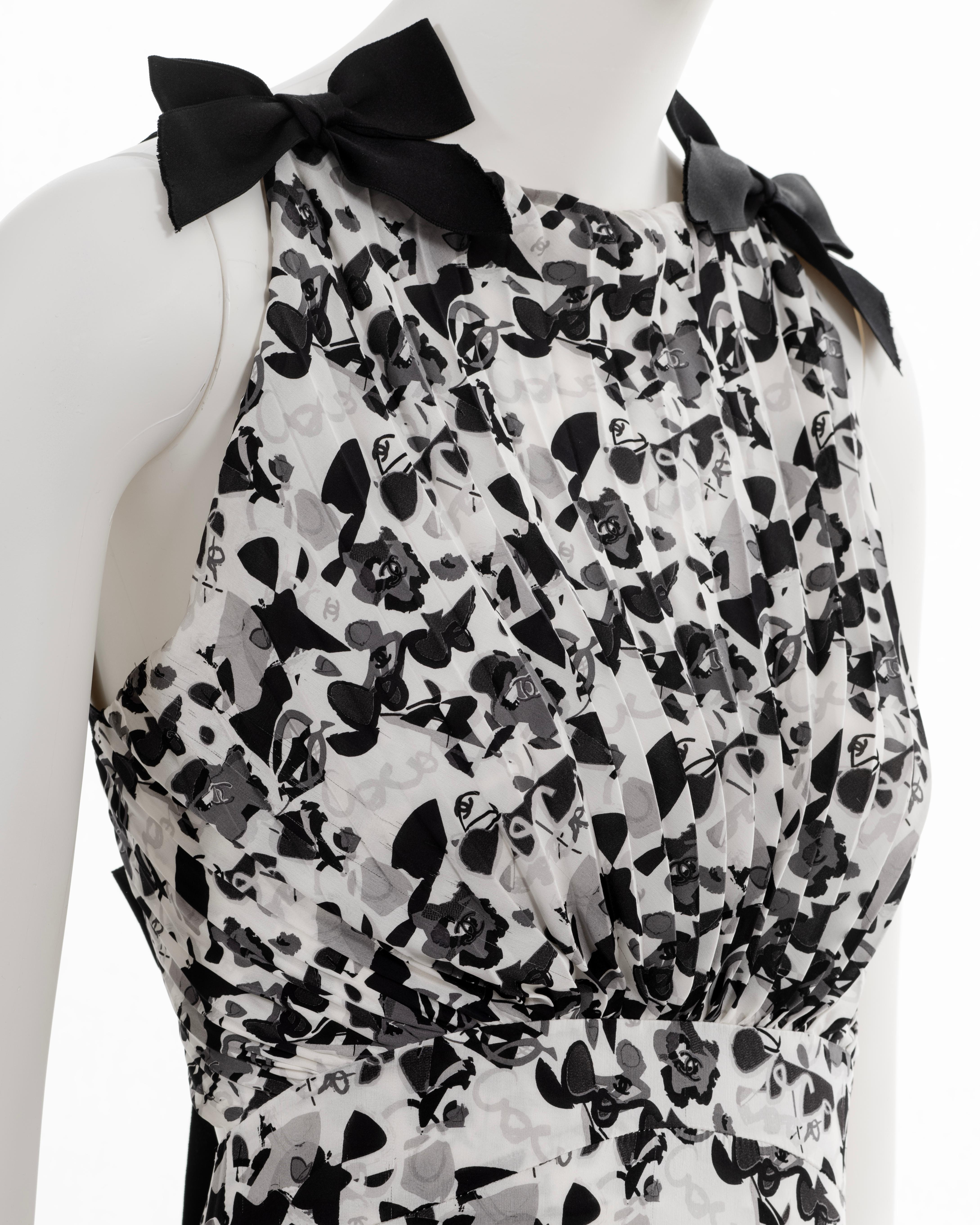 Chanel by Karl Lagerfeld white printed silk evening dress with bows, ss 2005  For Sale 2