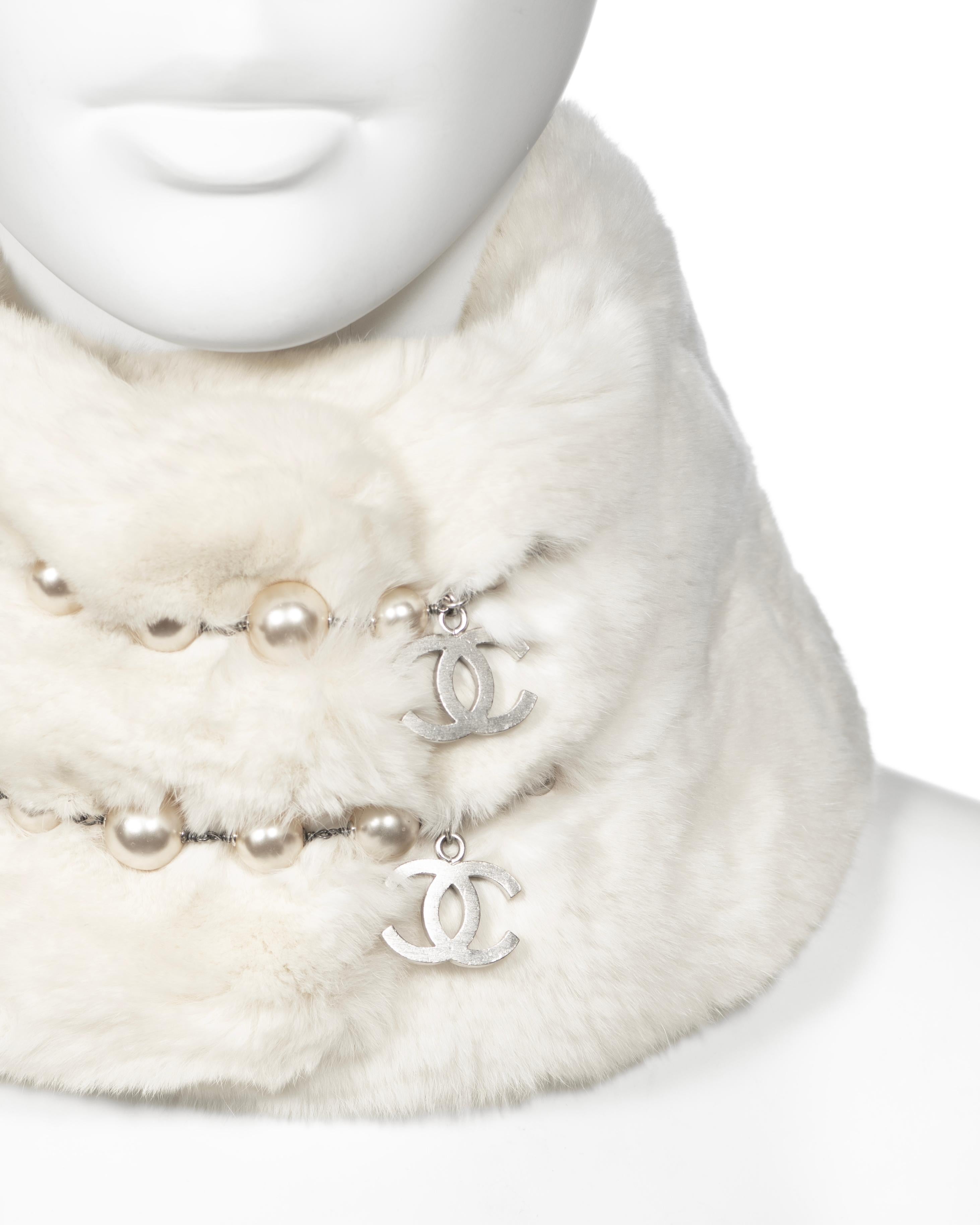Women's Chanel by Karl Lagerfeld White Rabbit Fur Collar and Cuffs, fw 2003 For Sale
