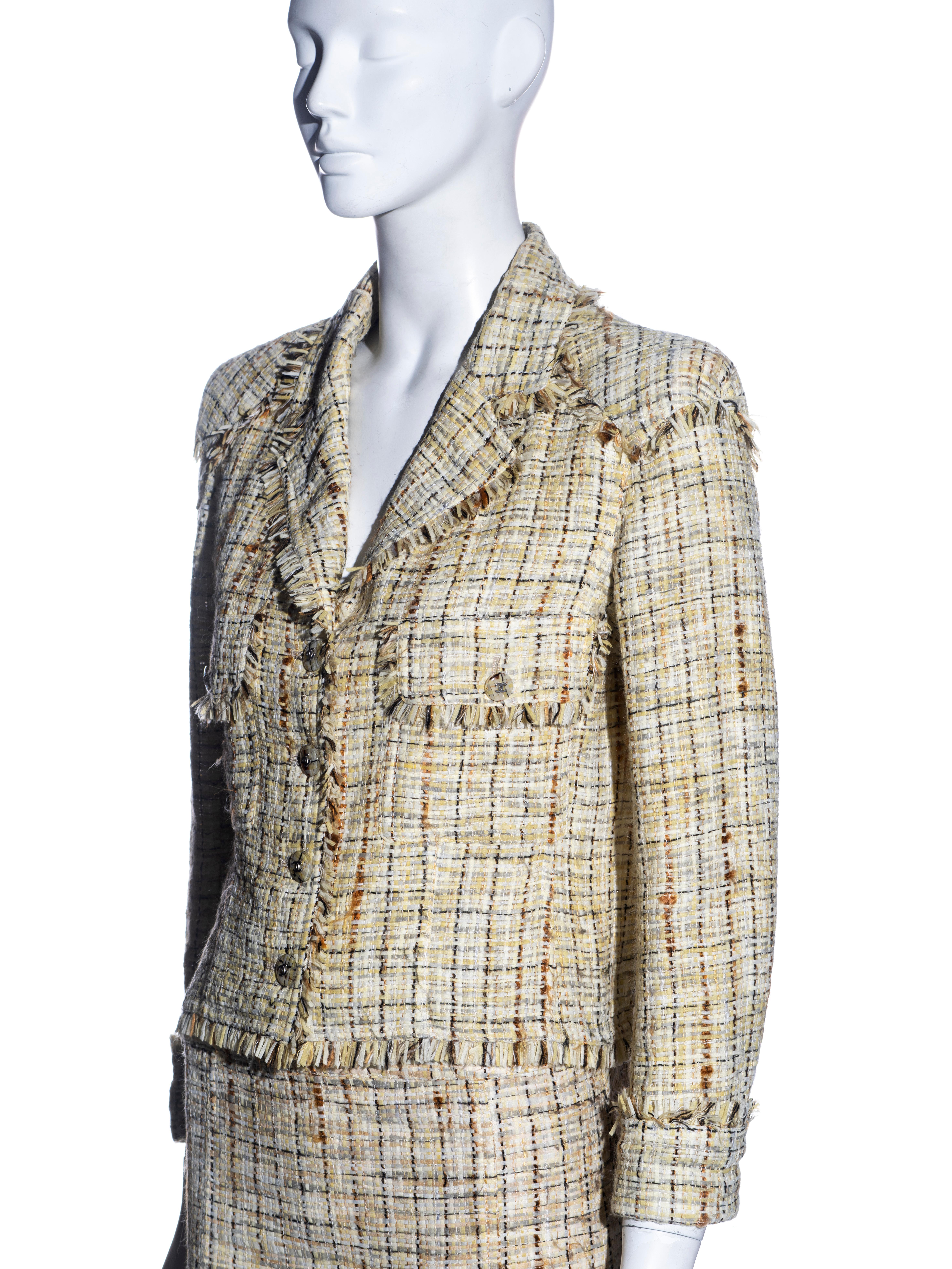 Chanel by Karl Lagerfeld Gelber Tweed-Anzug mit Rock und Jacke, Frühjahr/Sommer 1998 (Beige) im Angebot