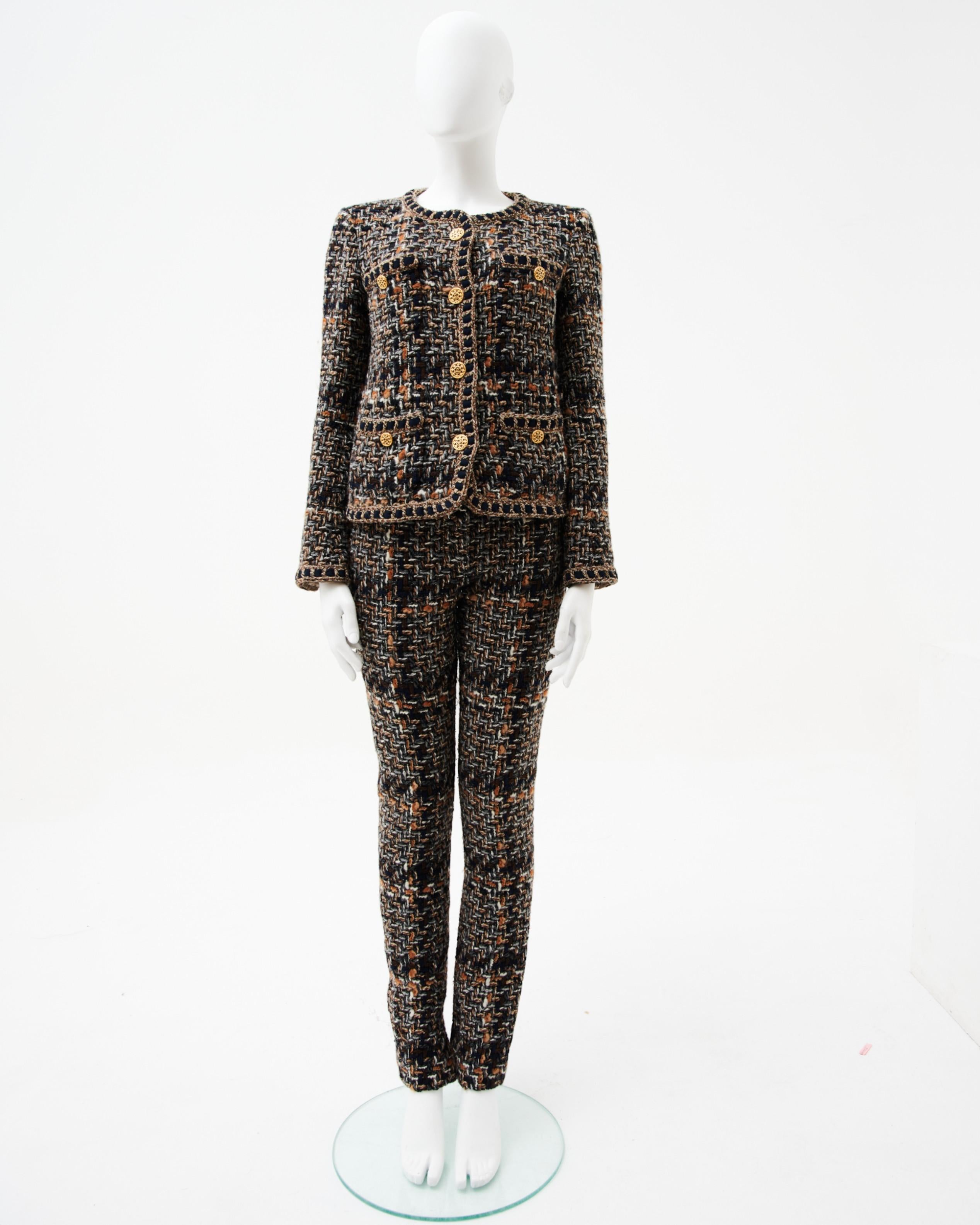 Chanel by Karl Lagerfield Pre-Fall 2016 Tweed Set Jacket Pants Skirt and Hermes in vendita 3