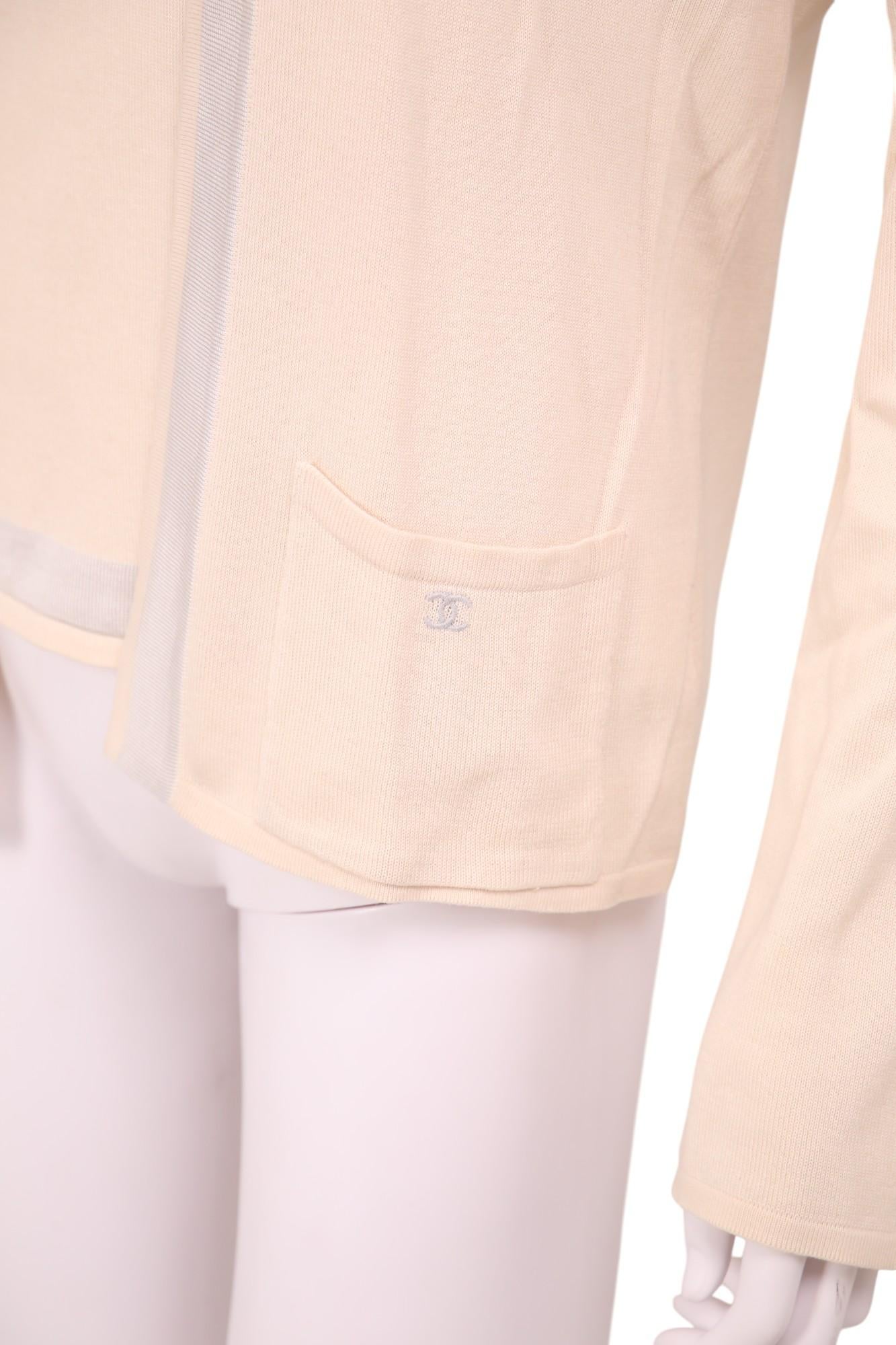 Chanel by Karl Lagerfield S/S 2003 Pink Silk Set Cardigan and Top in vendita 3
