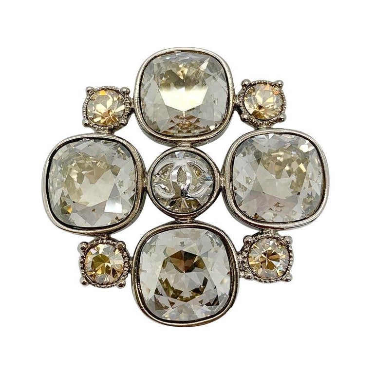 Chanel by Lagerfeld Quatrefoil Große Kristall CC Logo Brosche 2009