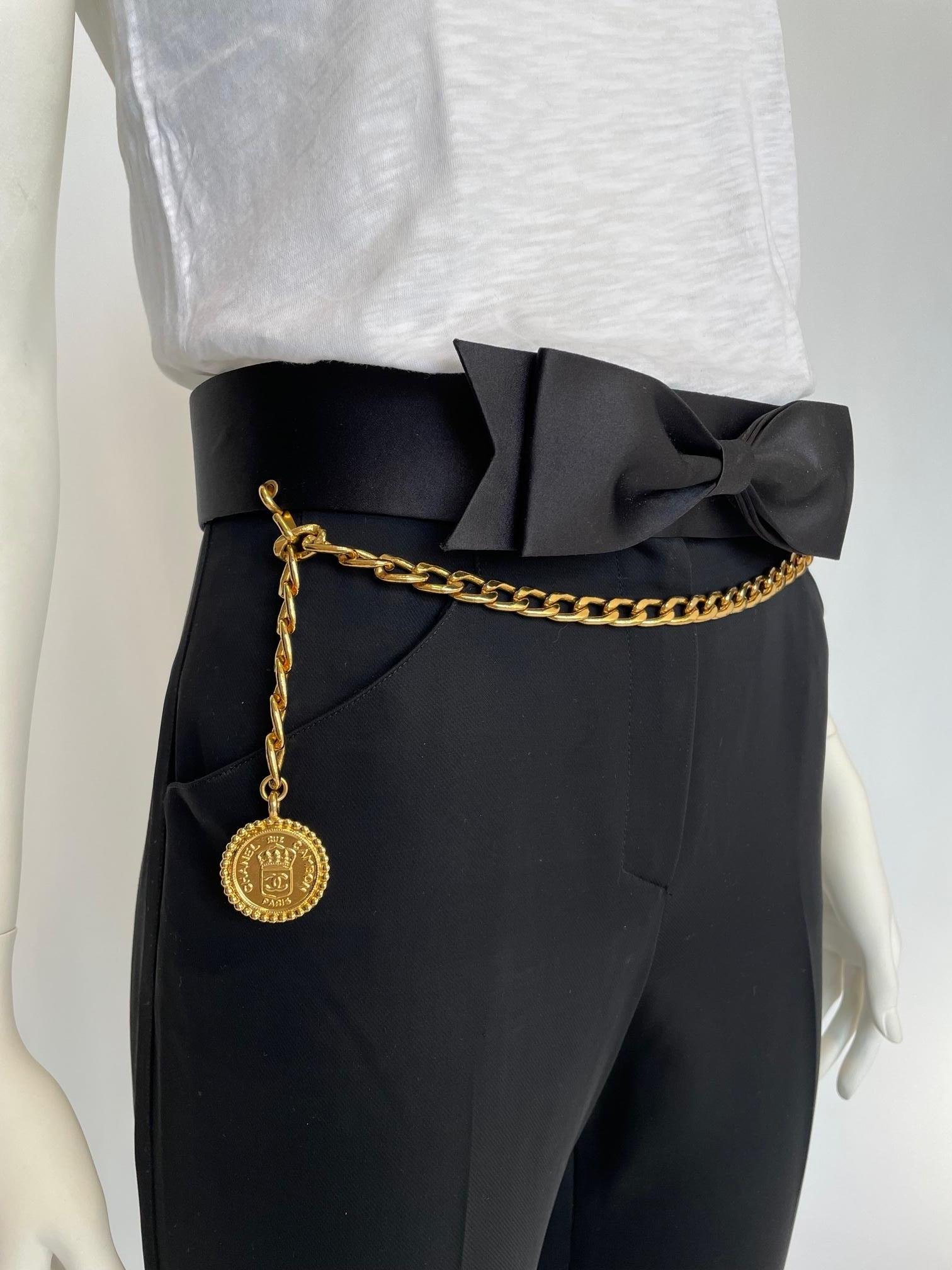 Chanel By Lagerfeld Silk Bow-Embellished Chainlink Coin Charm Waist Belt, FW1995 For Sale 1