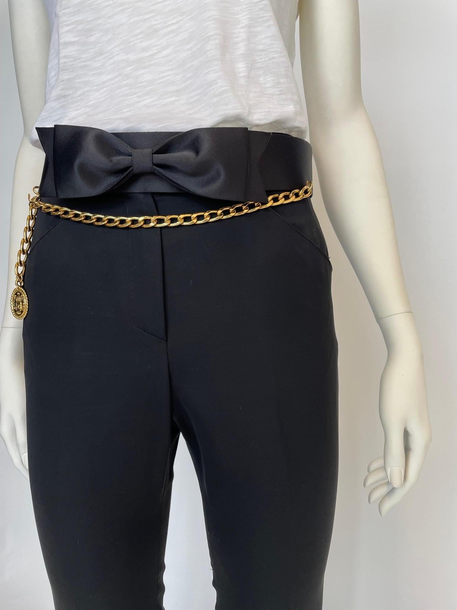 Chanel By Lagerfeld Silk Bow-Embellished Chainlink Coin Charm Waist Belt, FW1995 For Sale 2
