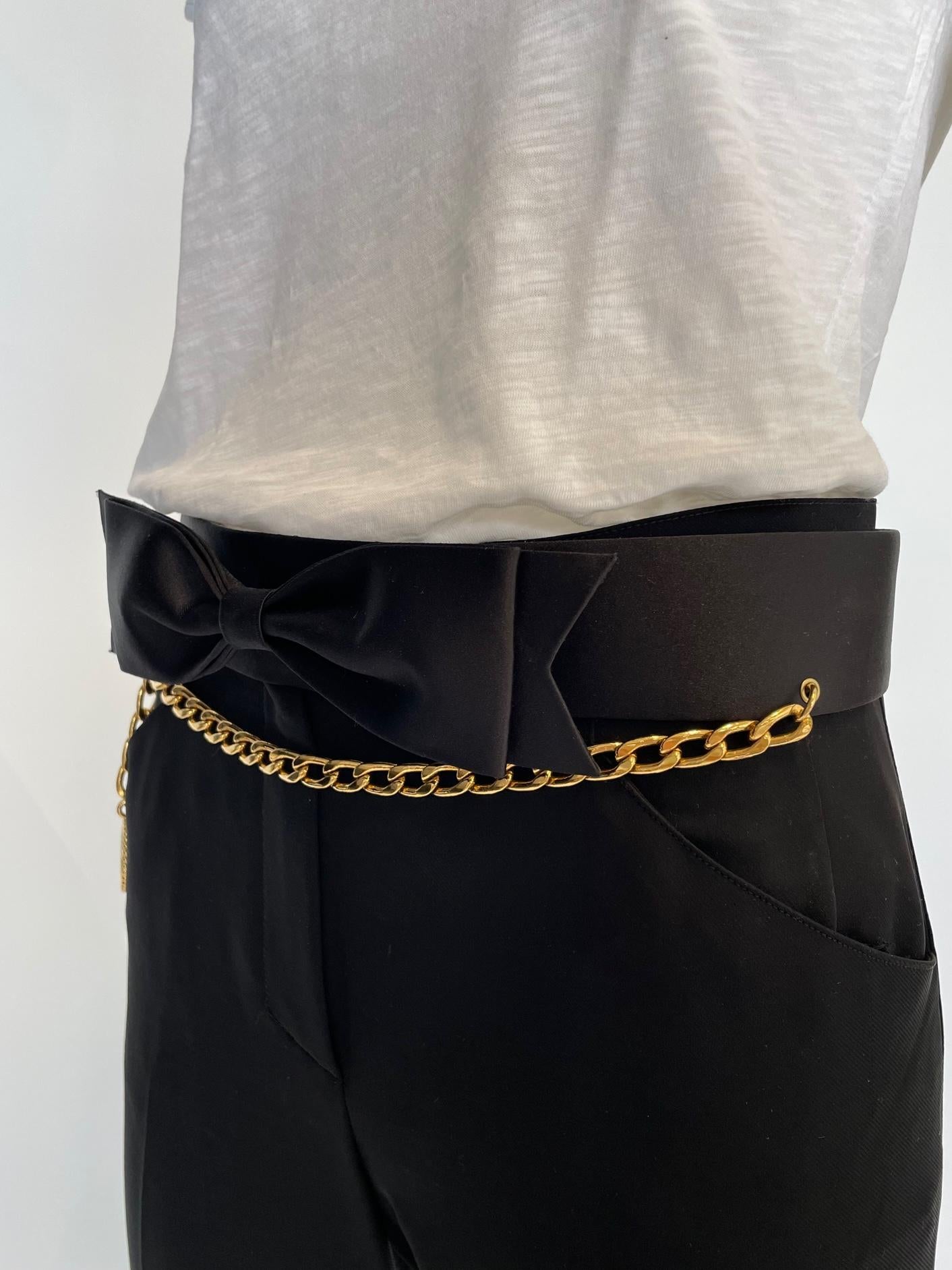 Chanel By Lagerfeld Silk Bow-Embellished Chainlink Coin Charm Waist Belt, FW1995 For Sale 3