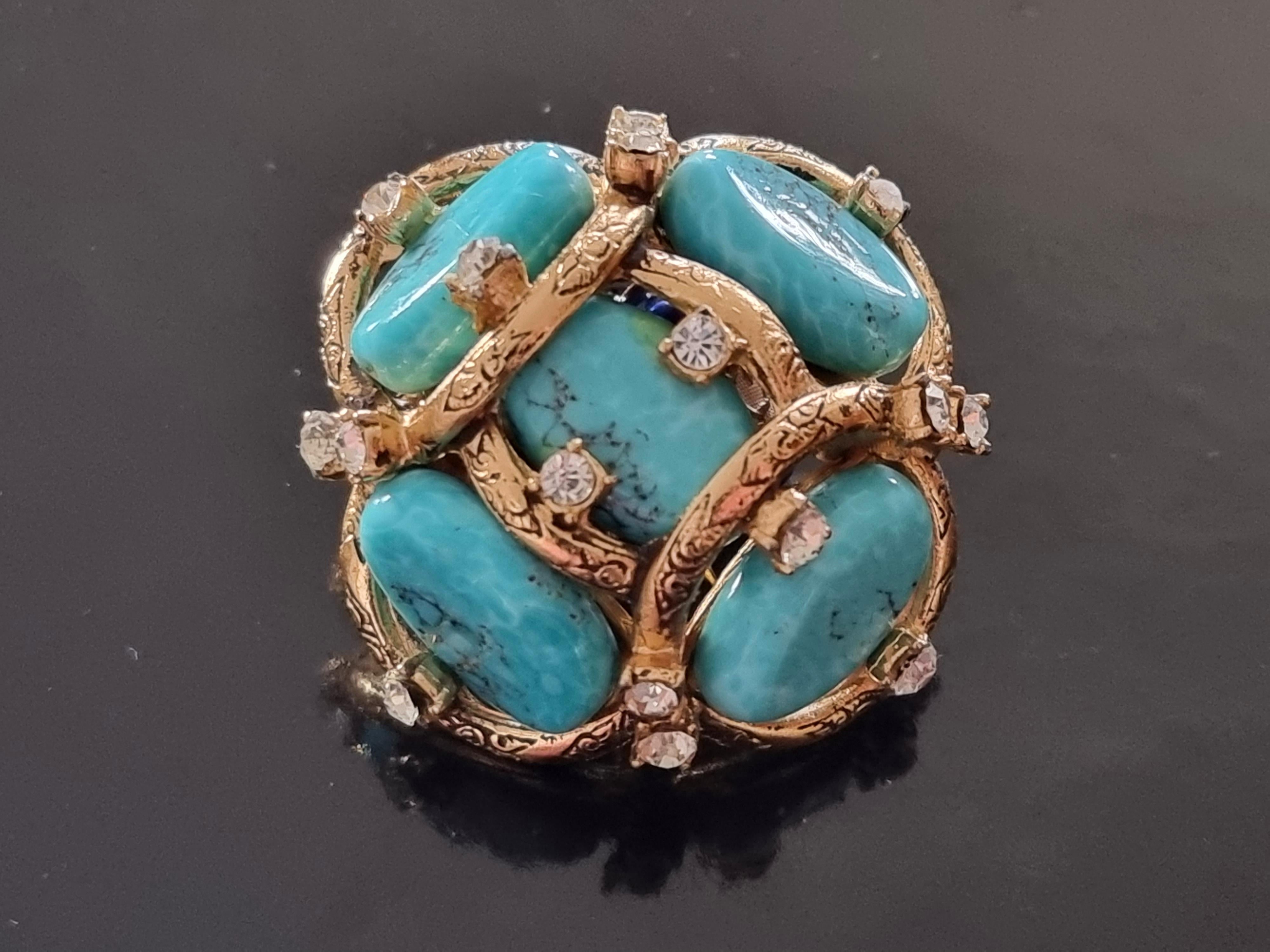Chanel by Robert Goossens, Old brooch, vintage from the 60s For Sale 2