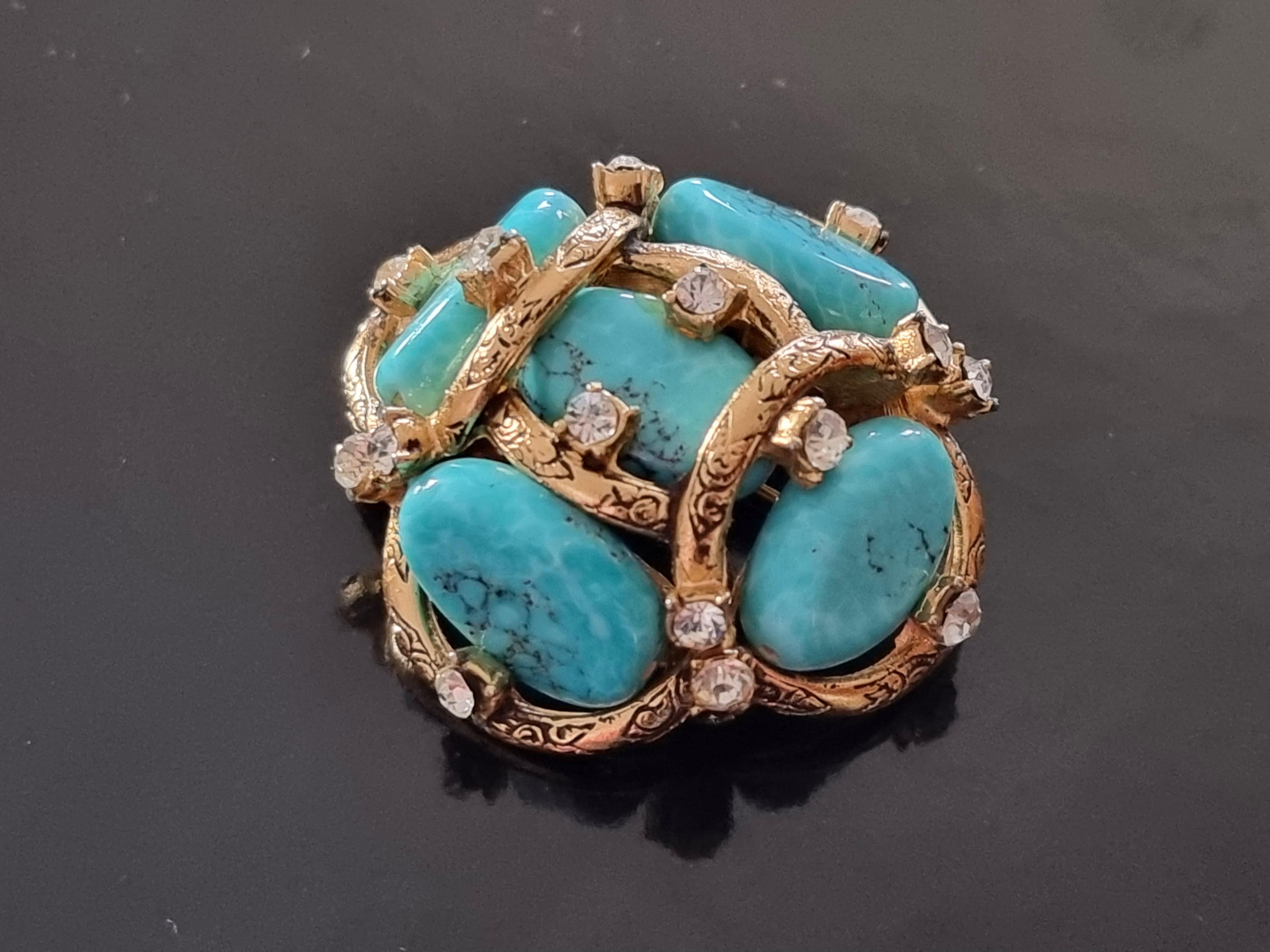 Chanel by Robert Goossens, Old brooch, vintage from the 60s For Sale 3