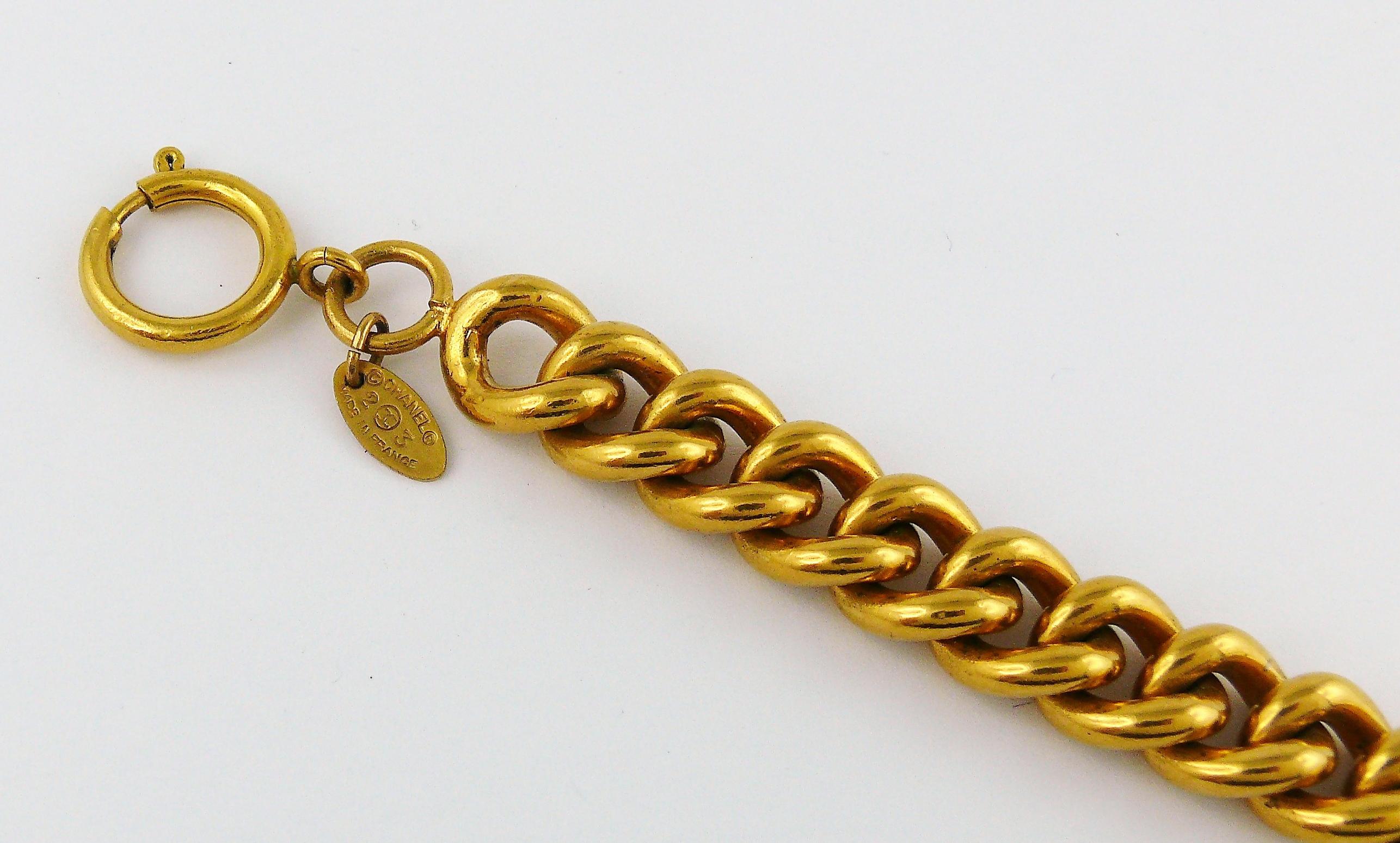 chanel vintage necklace