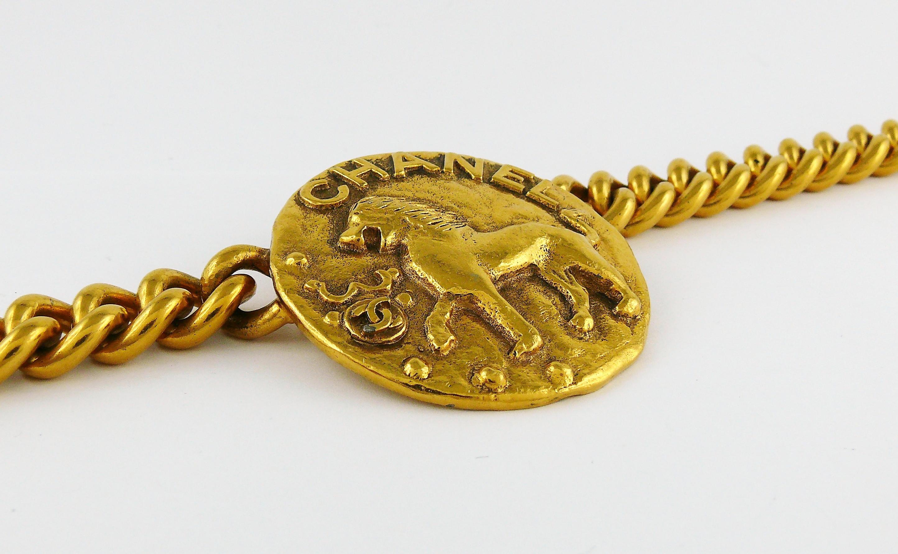 Chanel Vintage Zodiac Lion Medallion Choker Necklace In Excellent Condition In Nice, FR