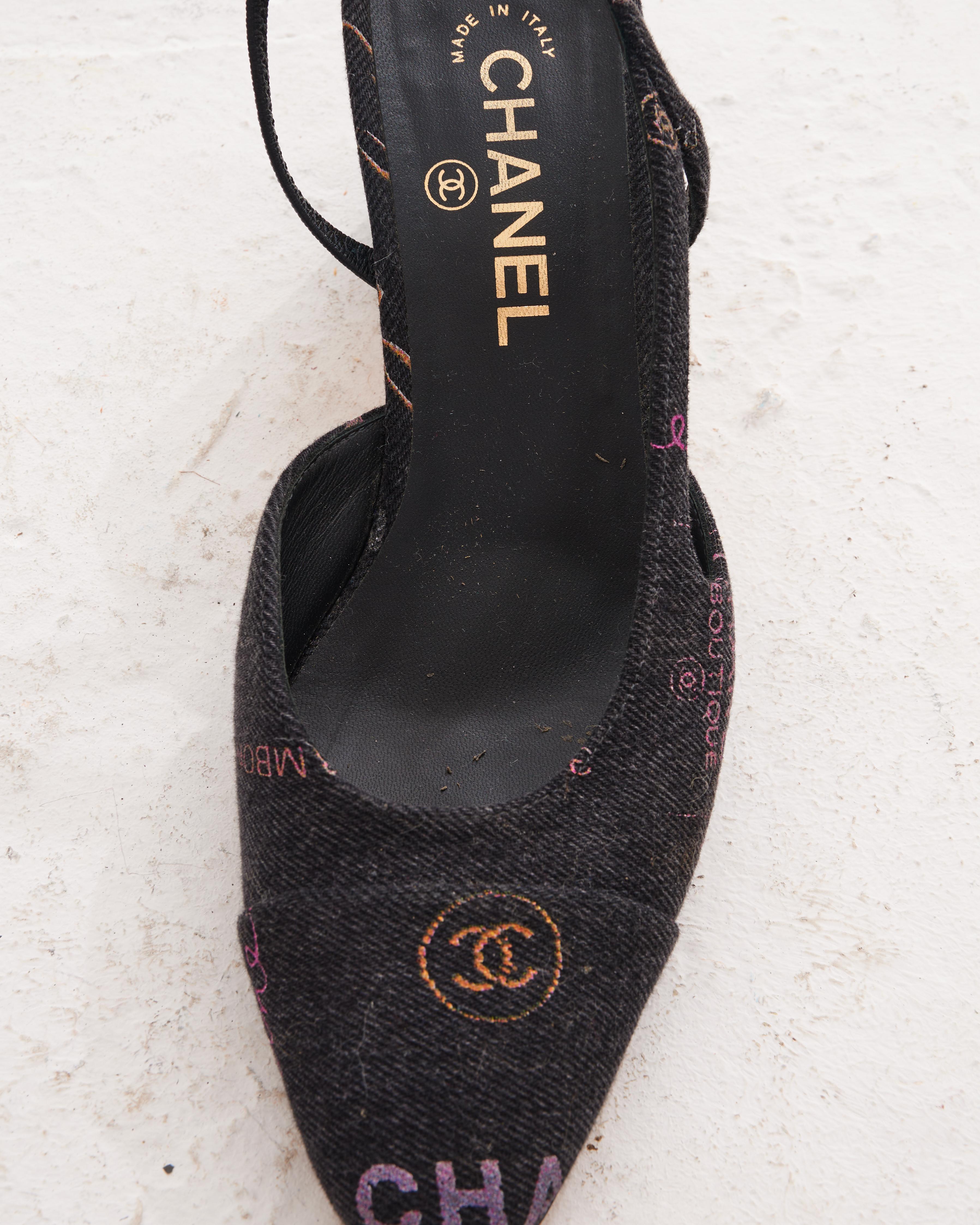 Women's Chanel by Virginie Viard S/S 2022 Cotton Denim printed logo slingback For Sale