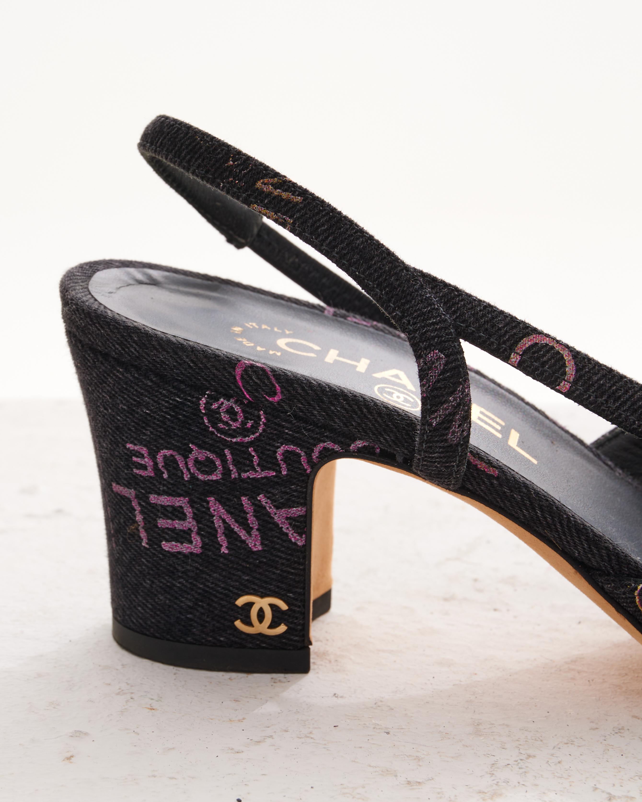 Chanel by Virginie Viard S/S 2022 Cotton Denim printed logo slingback For Sale 1