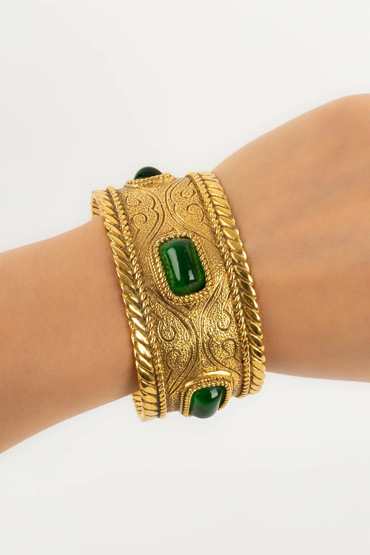 Chanel Byzantine Bracelet in Gilded Metal and Cabochons in Green Glass Paste 5