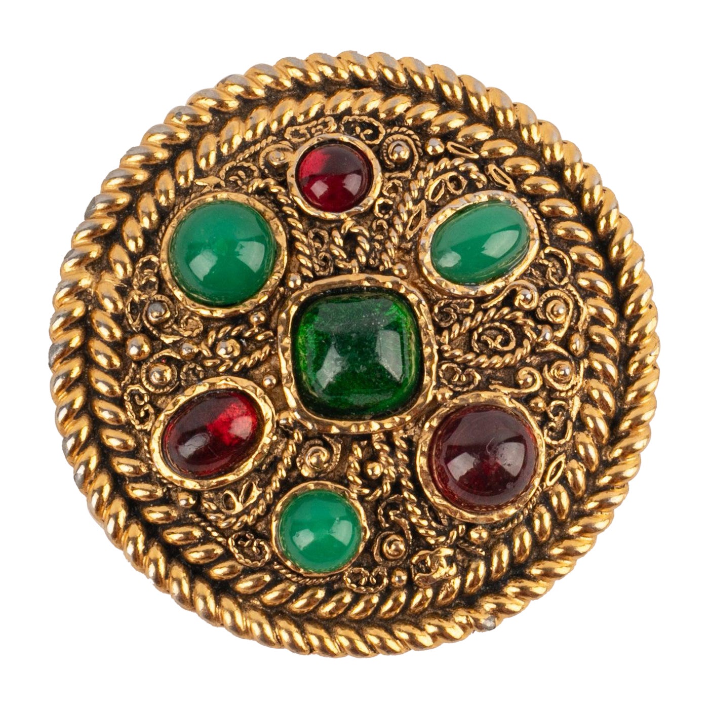 Spilla circolare bizantina Chanel con cabochon rossi e verdi in vendita