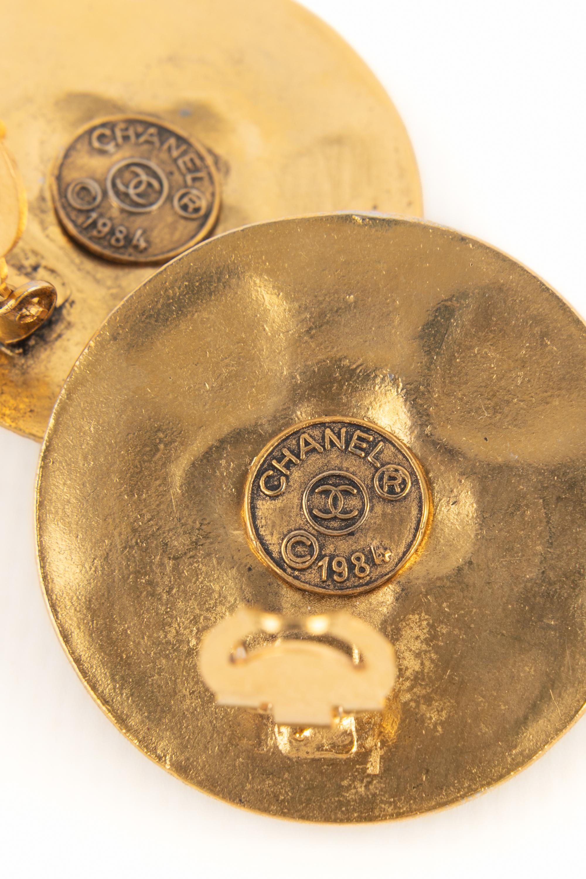 Boucles d'oreilles byzantines Chanel en vente 4