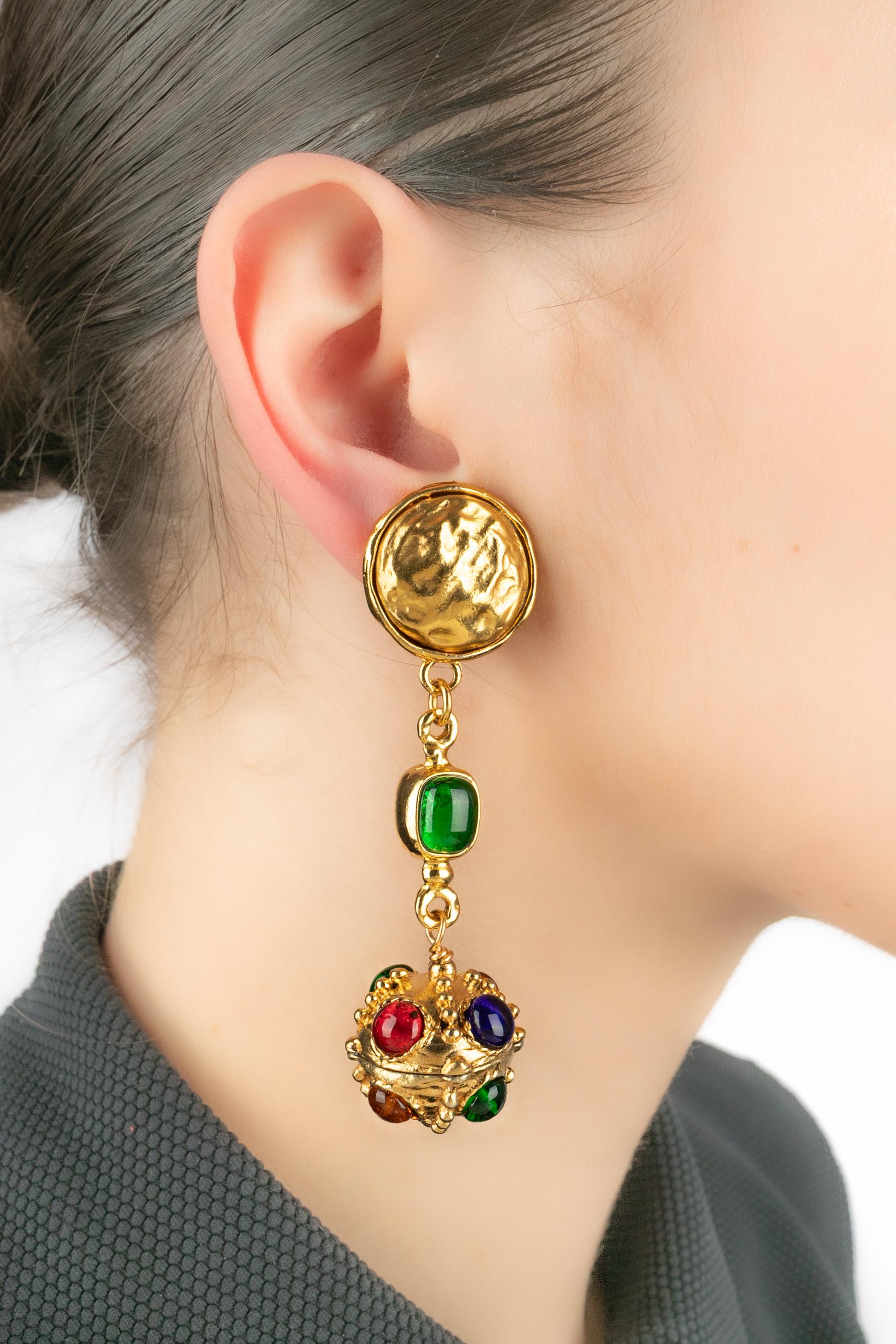 Boucles d'oreilles byzantines Chanel en vente 5