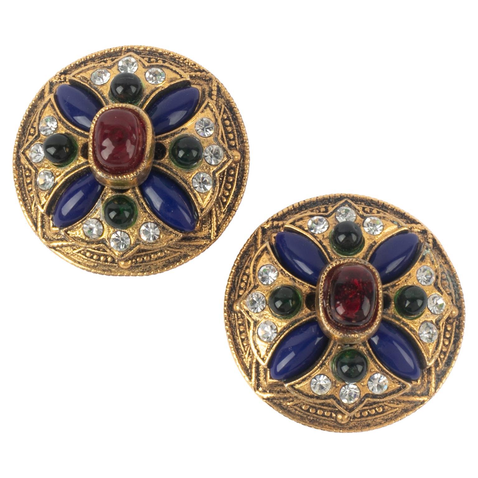 Orecchini bizantini Chanel in vendita