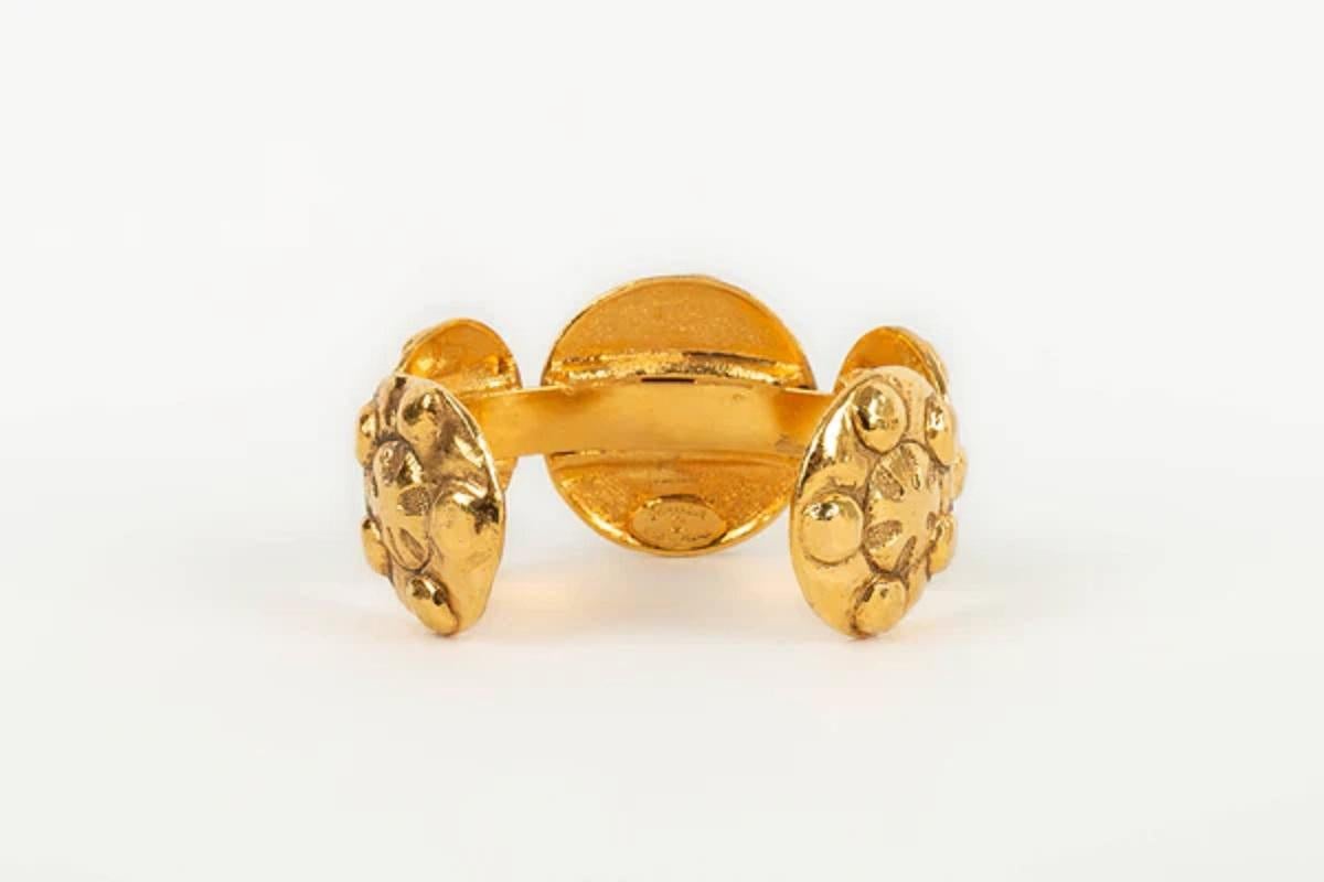 Chanel Byzantine Gold-Plated Metal Bracelet In Excellent Condition For Sale In SAINT-OUEN-SUR-SEINE, FR