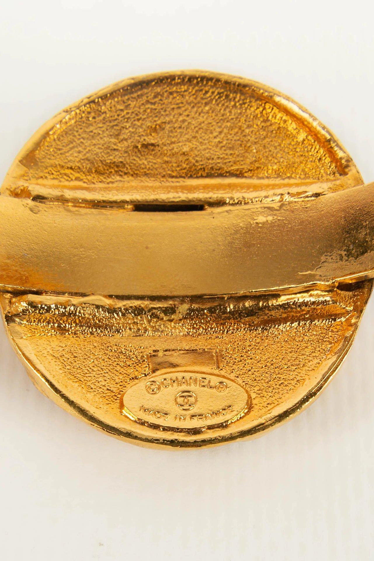 Chanel Byzantinisches vergoldetes Metallarmband im Angebot 3