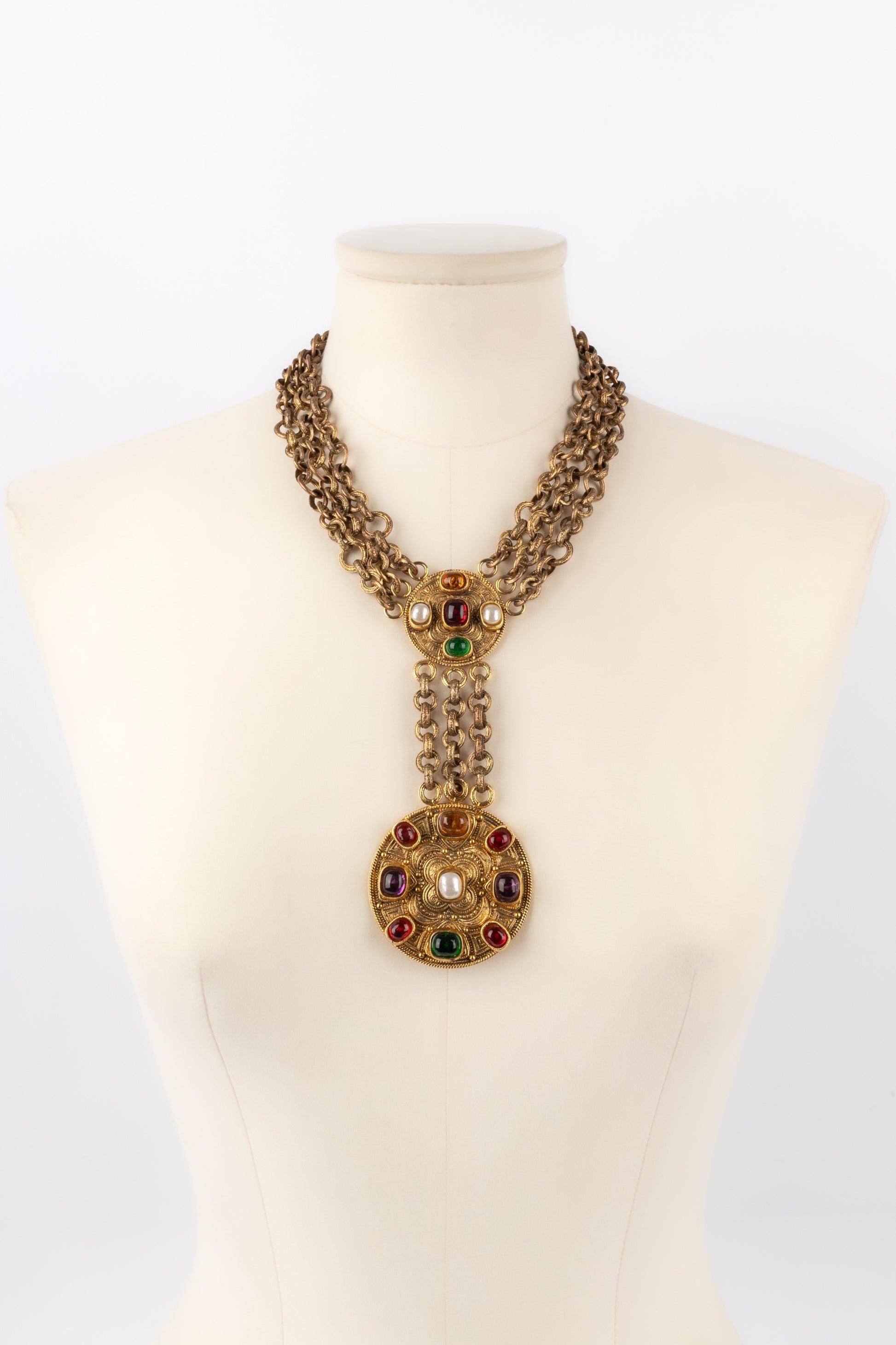 Chanel Byzantine Golden Metal Necklace with Glass Paste, 1984 In Excellent Condition For Sale In SAINT-OUEN-SUR-SEINE, FR