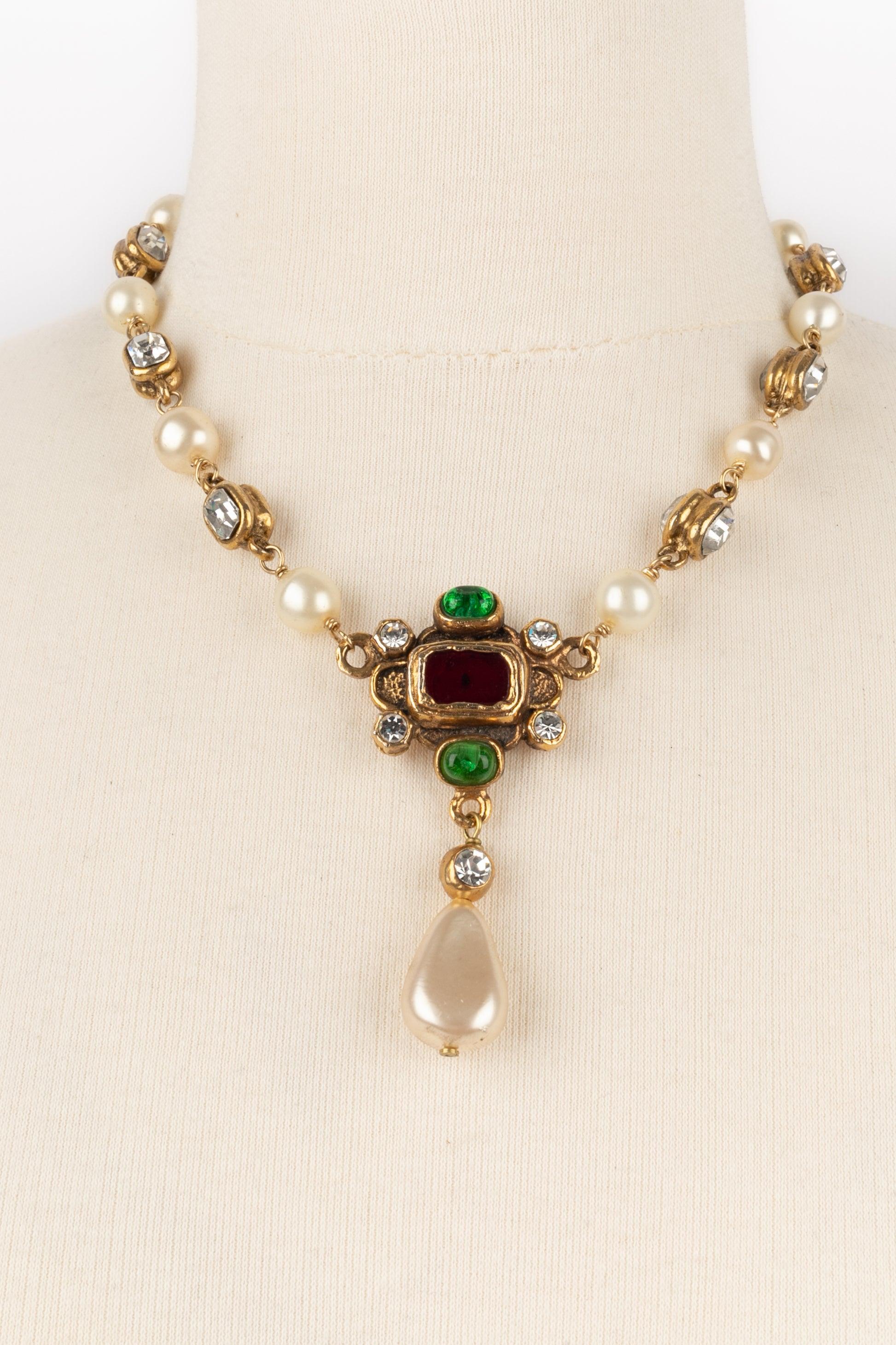 Chanel Byzantine Necklace with Costume Pearls, 1980s In Excellent Condition In SAINT-OUEN-SUR-SEINE, FR