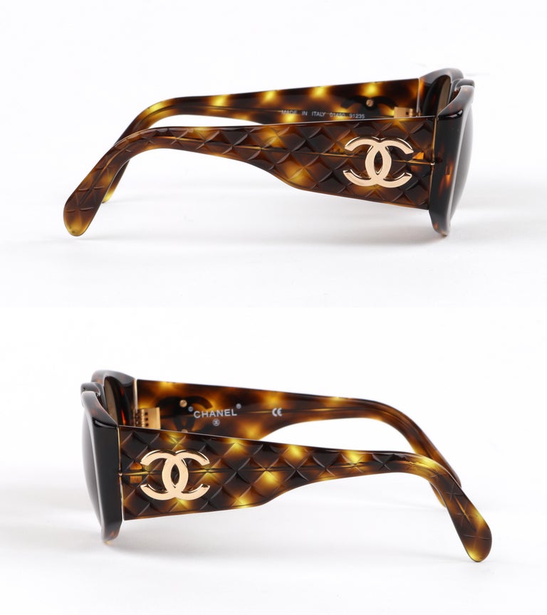 CHANEL c.1980 display picture 3