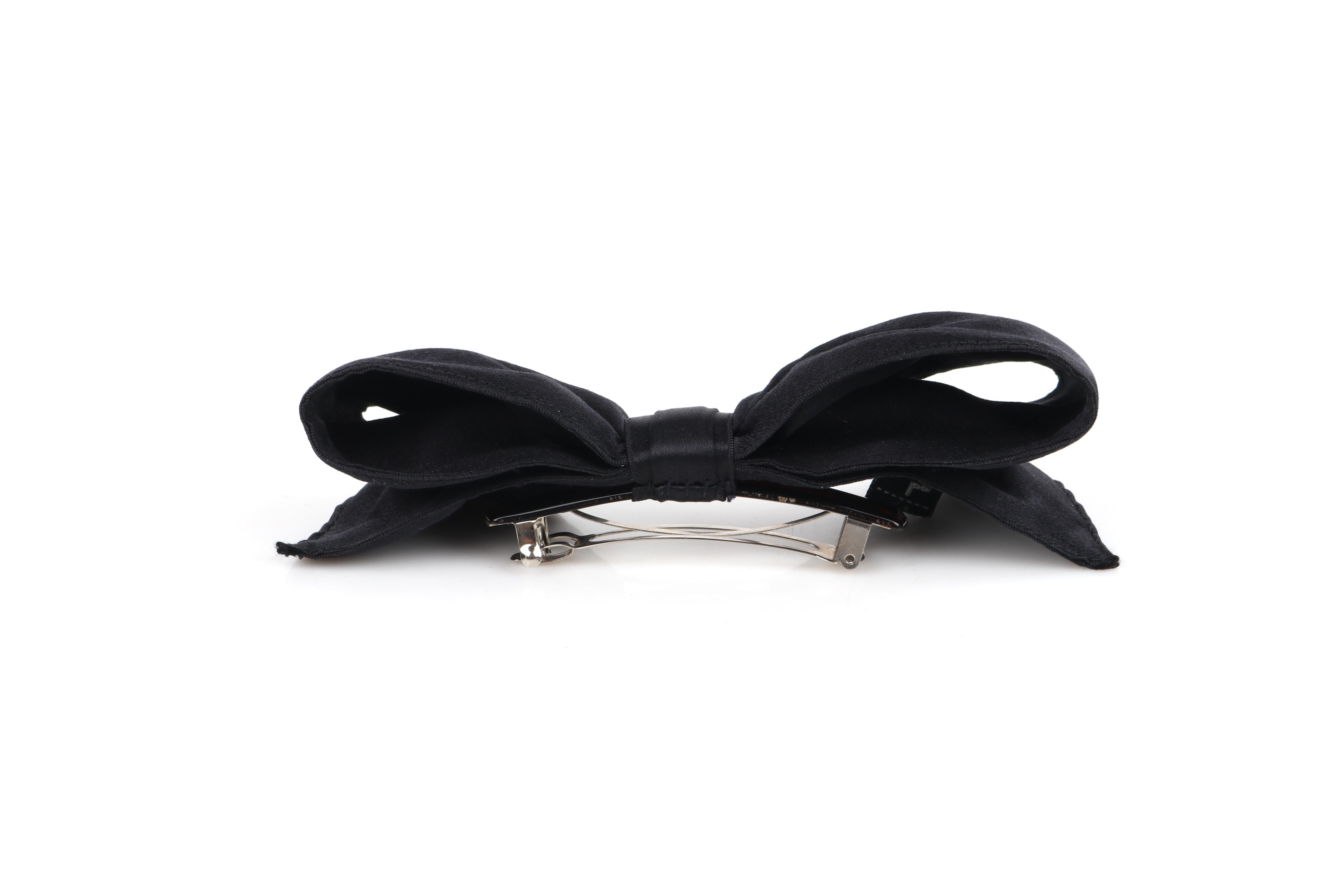 CHANEL c.1980's Vtg Negro Satinado Plata Pasador Gran Lazo Accesorio para el Pelo en venta 2