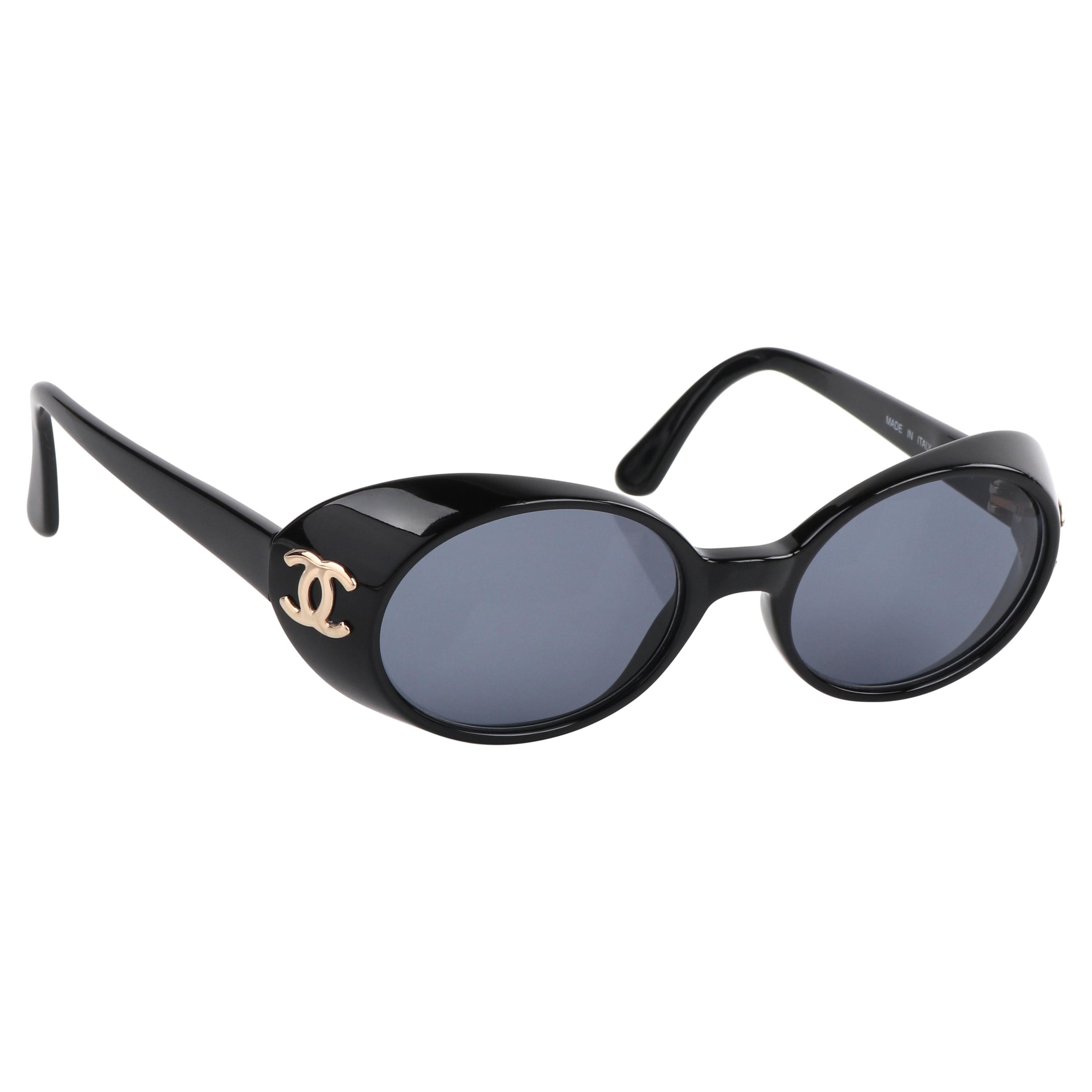 CHANEL c.1990's Black Oval Goggle Gold CC Logo Plastic Sunglasses 05976  w/Box at 1stDibs