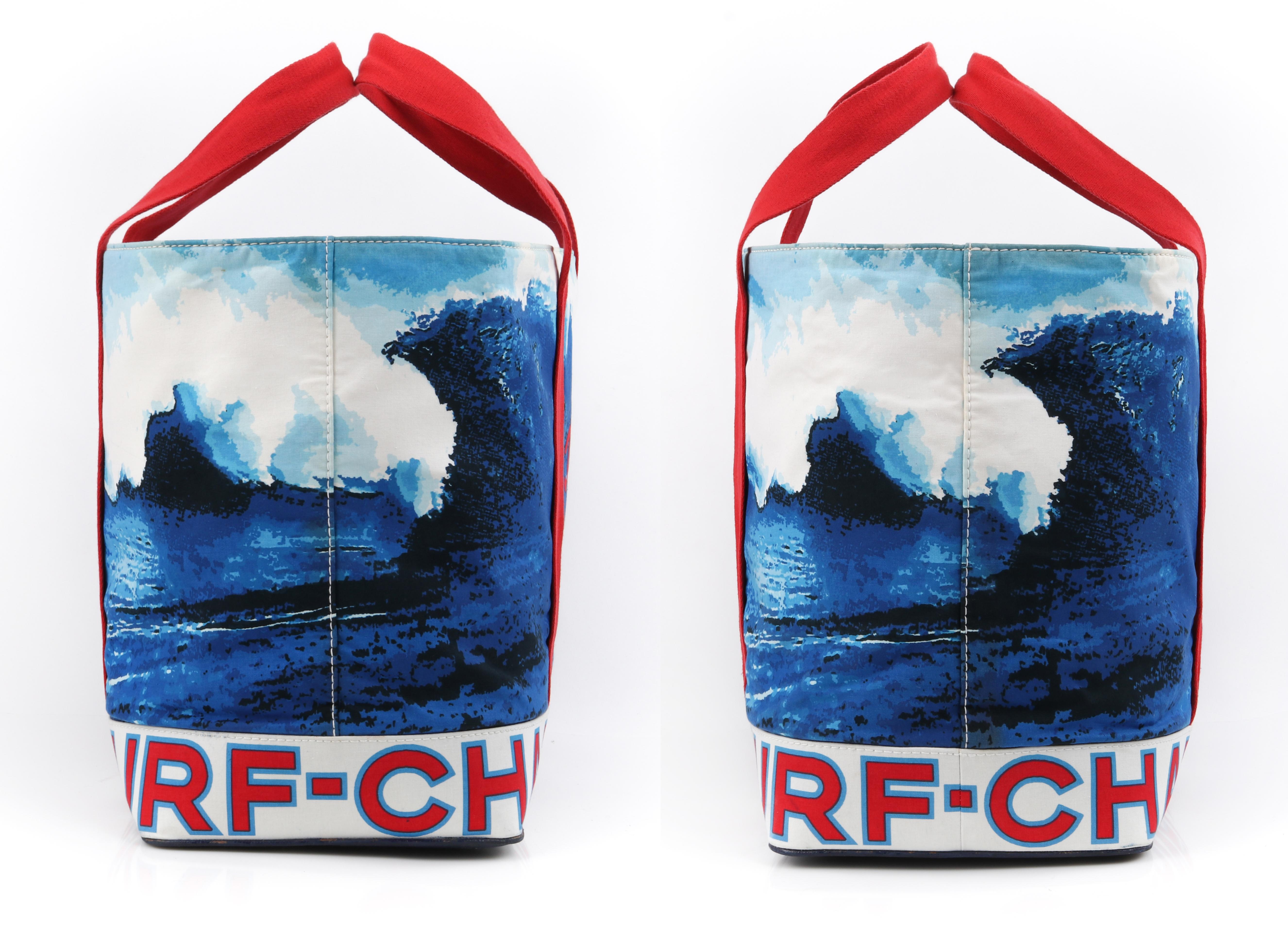 CHANEL c.2002 Rot Weiß Blau CC Surf Wave Canvas Beach Bag Large Tote Damen im Angebot