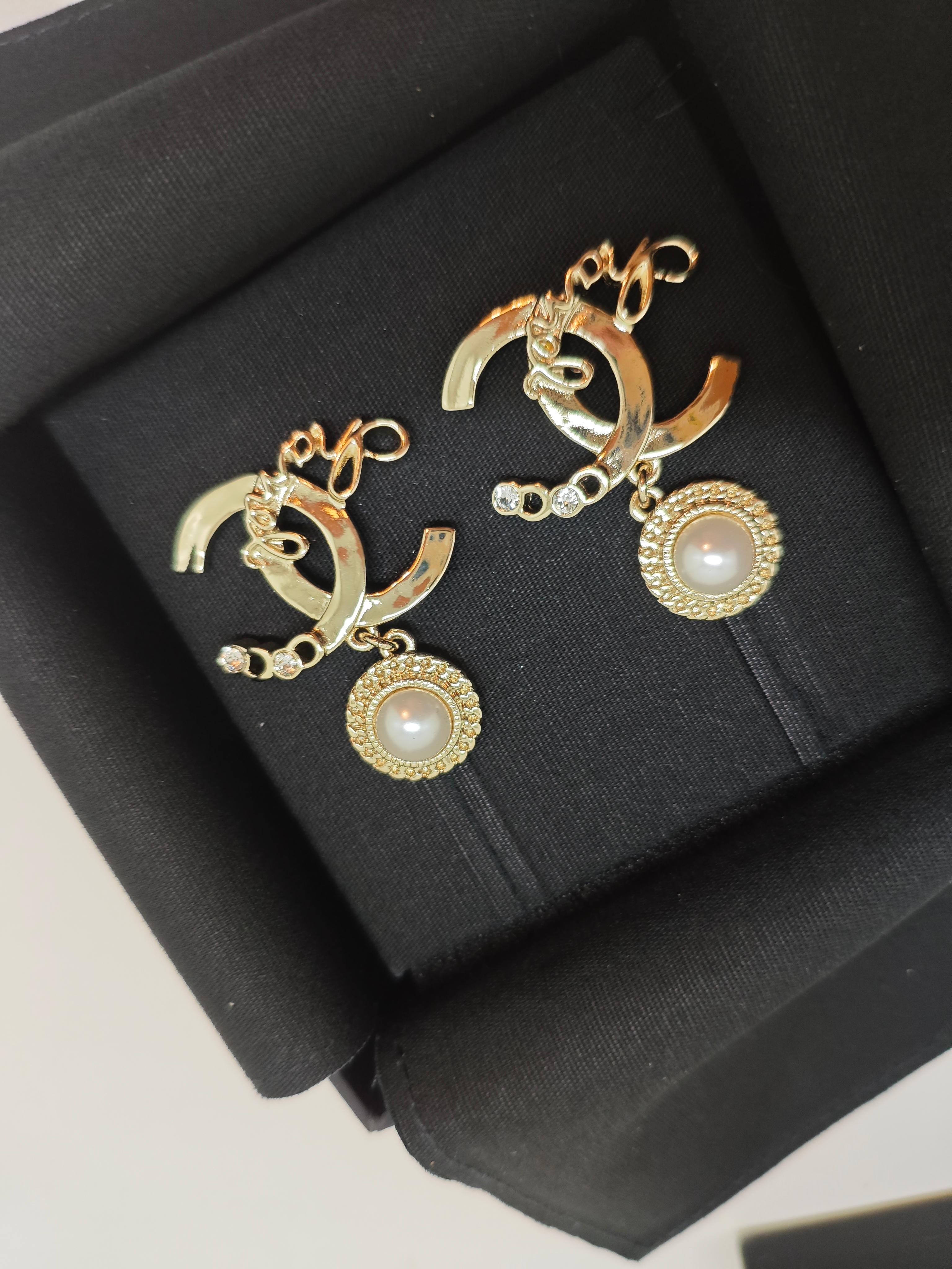 Chanel C22 Large CC Alphabet Oversized Earrings For Sale 1