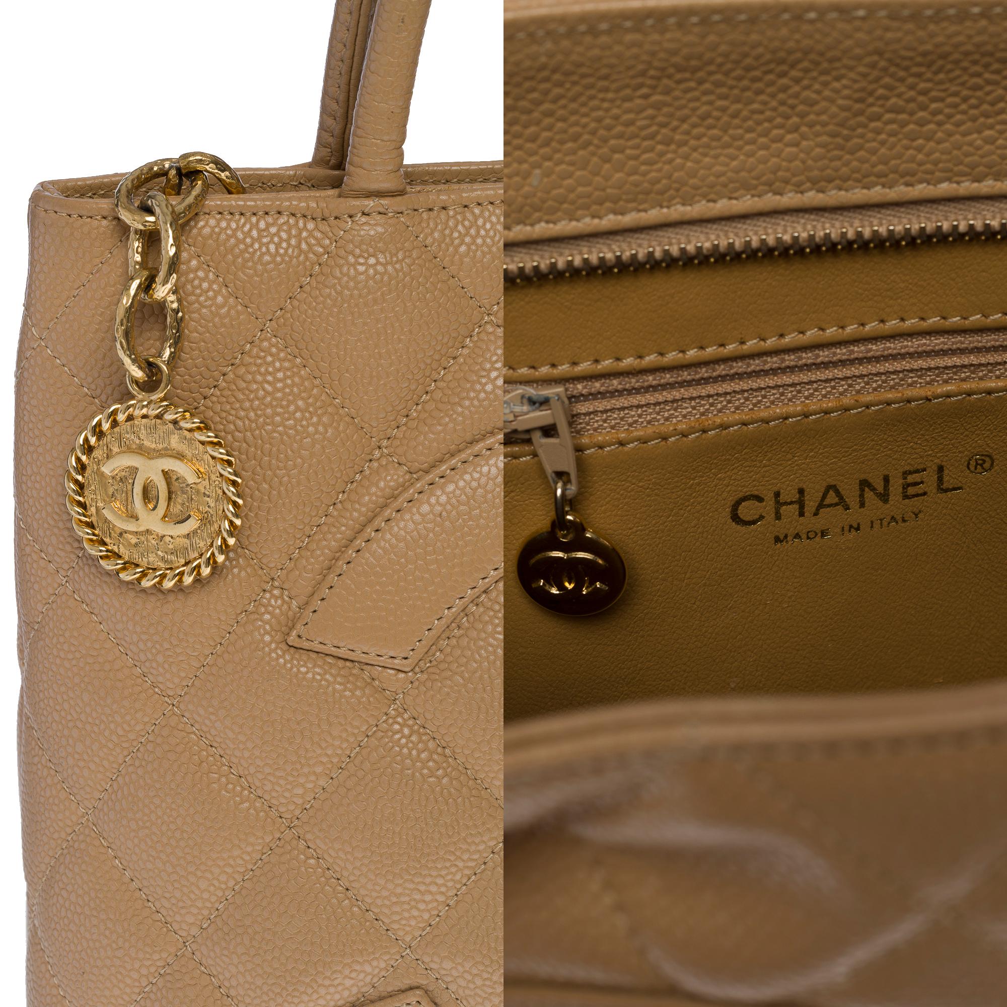  Chanel Médaillon Tote bag in beige caviar leather, GHW 1