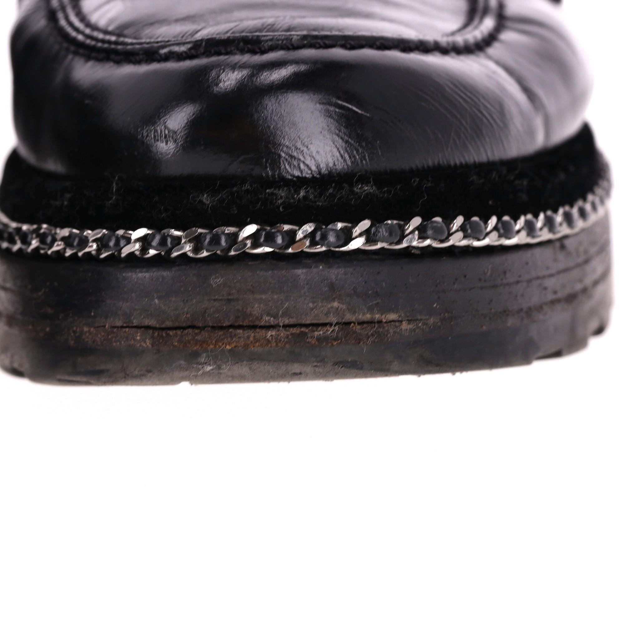 Chanel Calfskin Leather 'CC' Logo & Chain Moccasin Loafers 7