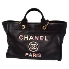 Chanel - Fourre-tout moyen Deauville en cuir de veau - Noir - Multicolore