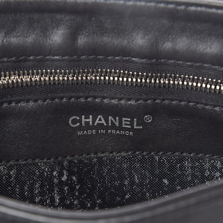 Chanel Calfskin Mesh Hidden Sequin CC Black Tote Bag For Sale 1