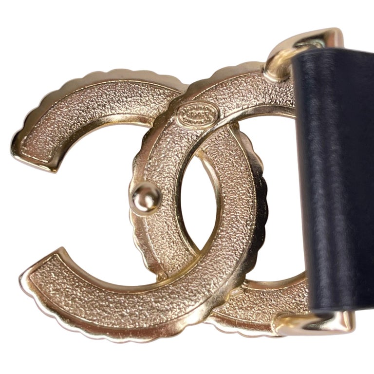 Chanel Calfskin Pearl Crystal Queen of France CC Belt (32/80)