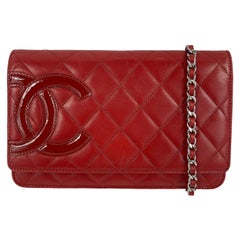 Portefeuille Chanel en cuir de veau matelassé Cambon rouge/argent sur chaîne à bandoulière