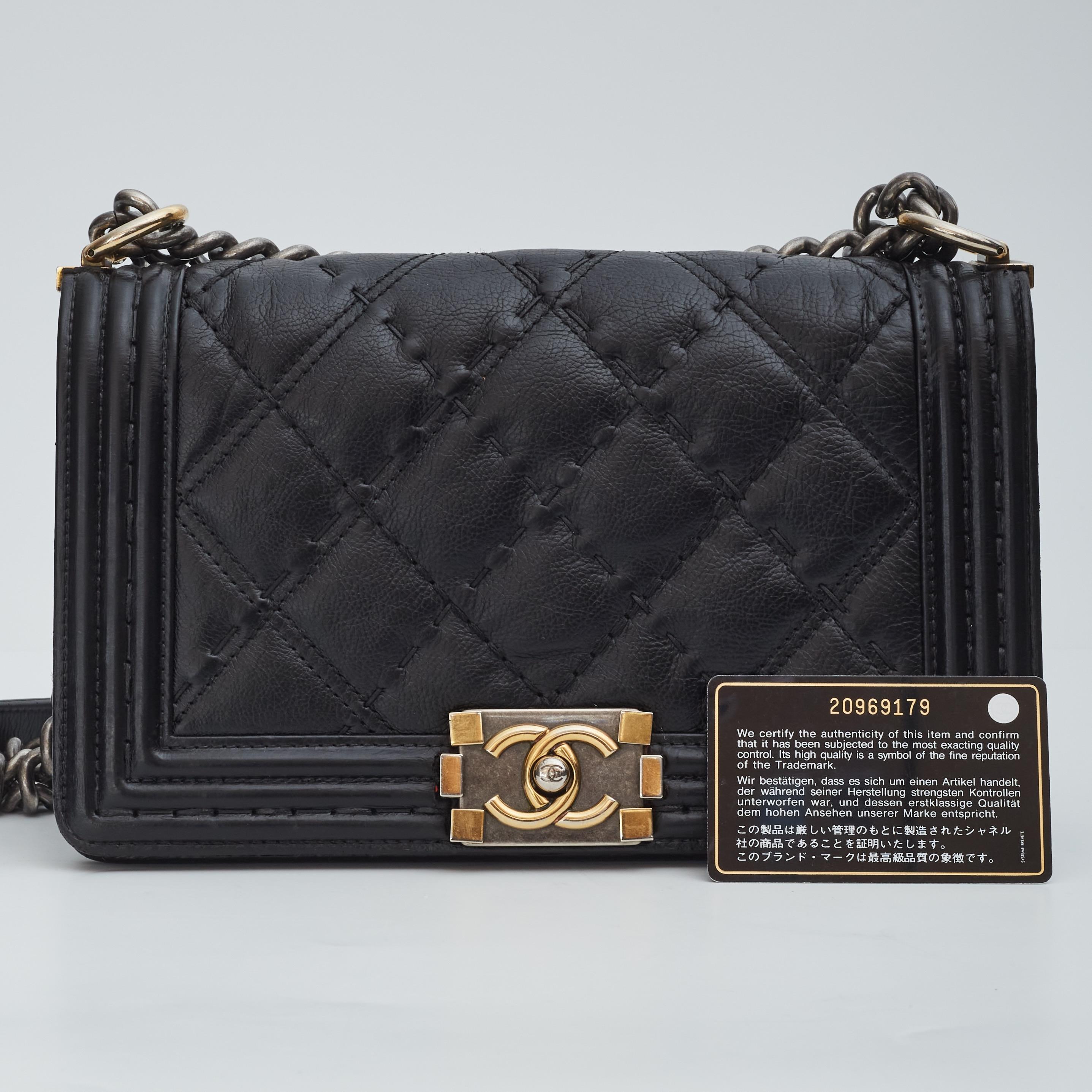 Chanel Calfskin Quilted Double Stitch Medium Boy Flap Bag Black (2014) For Sale 3