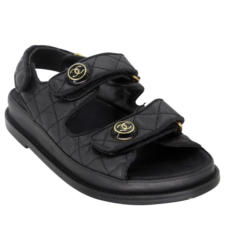 Chanel Cambon 36C Leather Quilted CC Button Dad Sandals CC-1123P-0011 In Good Condition In Downey, CA