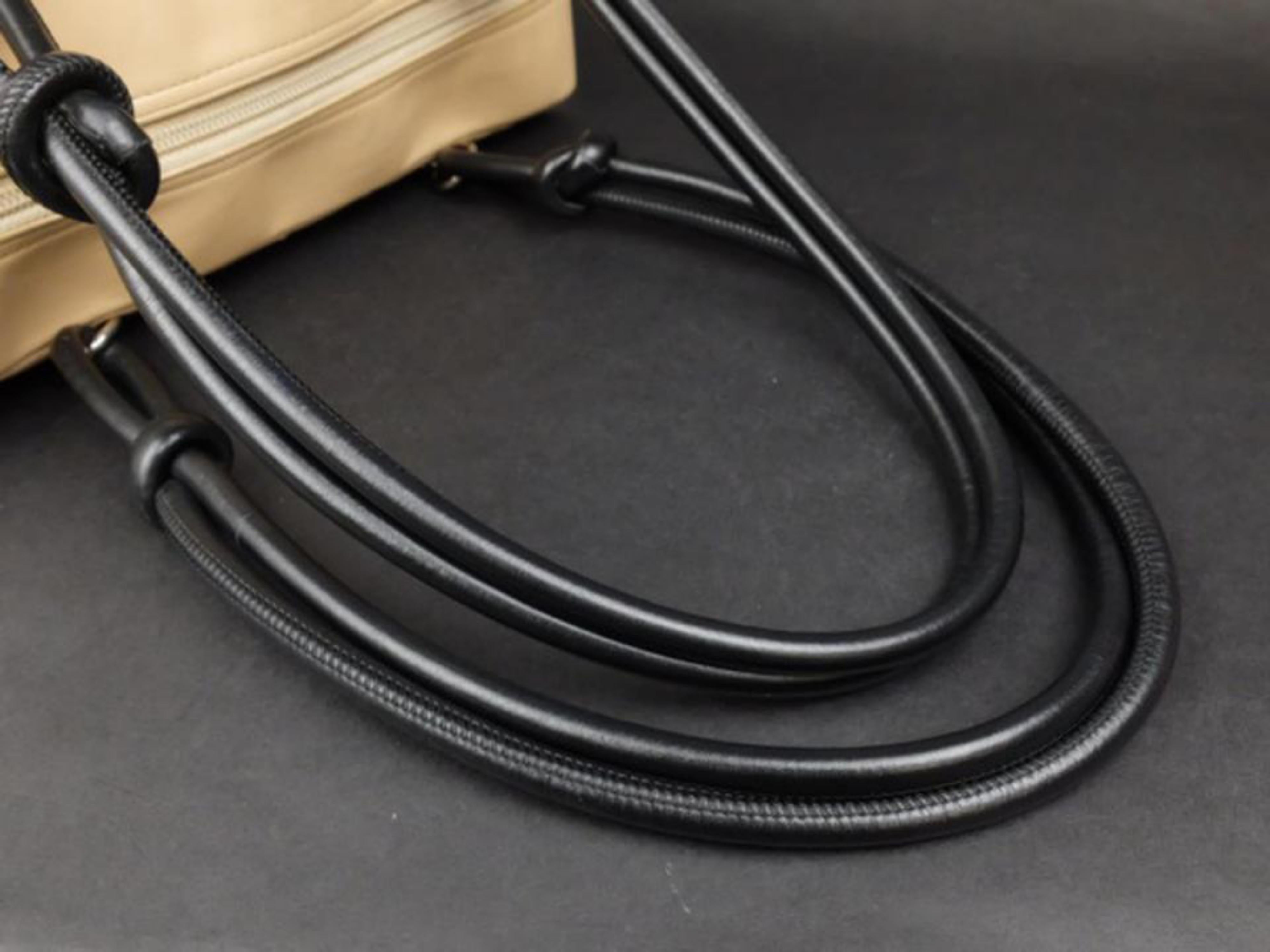 This item will ship out immediately.
Previously owned, unless otherwise stated.
Date Code/Serial Number: 8779889
Made In: Italy
Measurements: Length: 11
