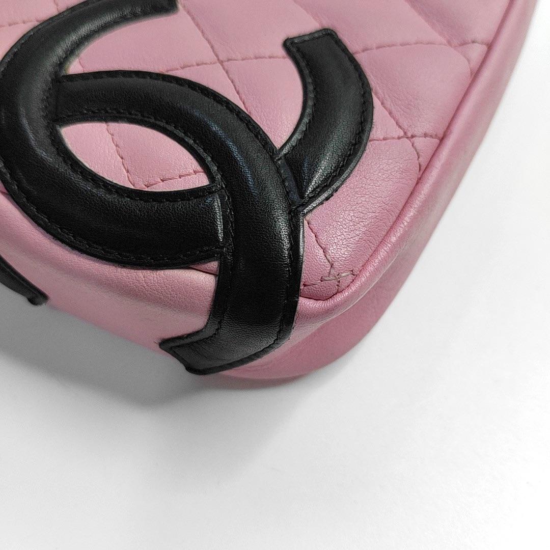 Chanel - Pochette Cambon - Cuir rose - Bracelet noir en vente 6