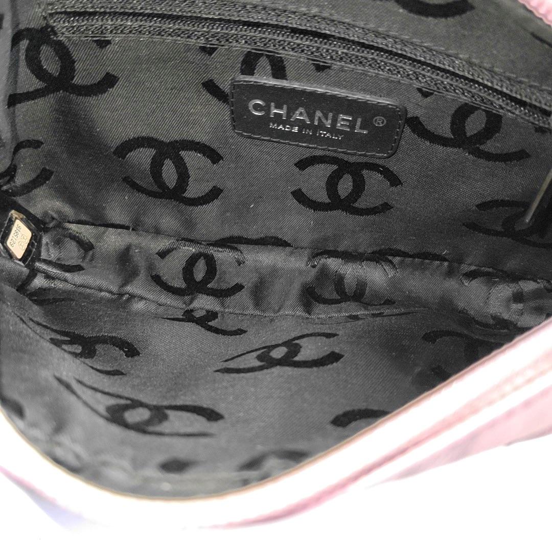 Chanel - Pochette Cambon - Cuir rose - Bracelet noir en vente 2