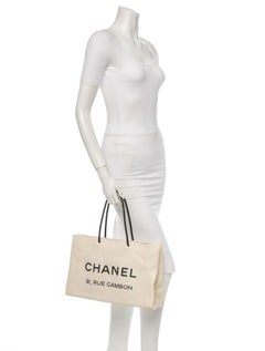 Chanel Cambon Essential 224734 White X Black Leather Tote