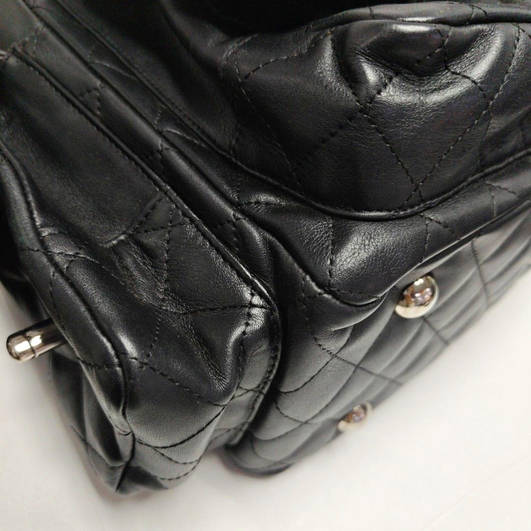 Chanel Cambon Borsa grande in pelle di vitello nera con doppia tracolla in vendita 5