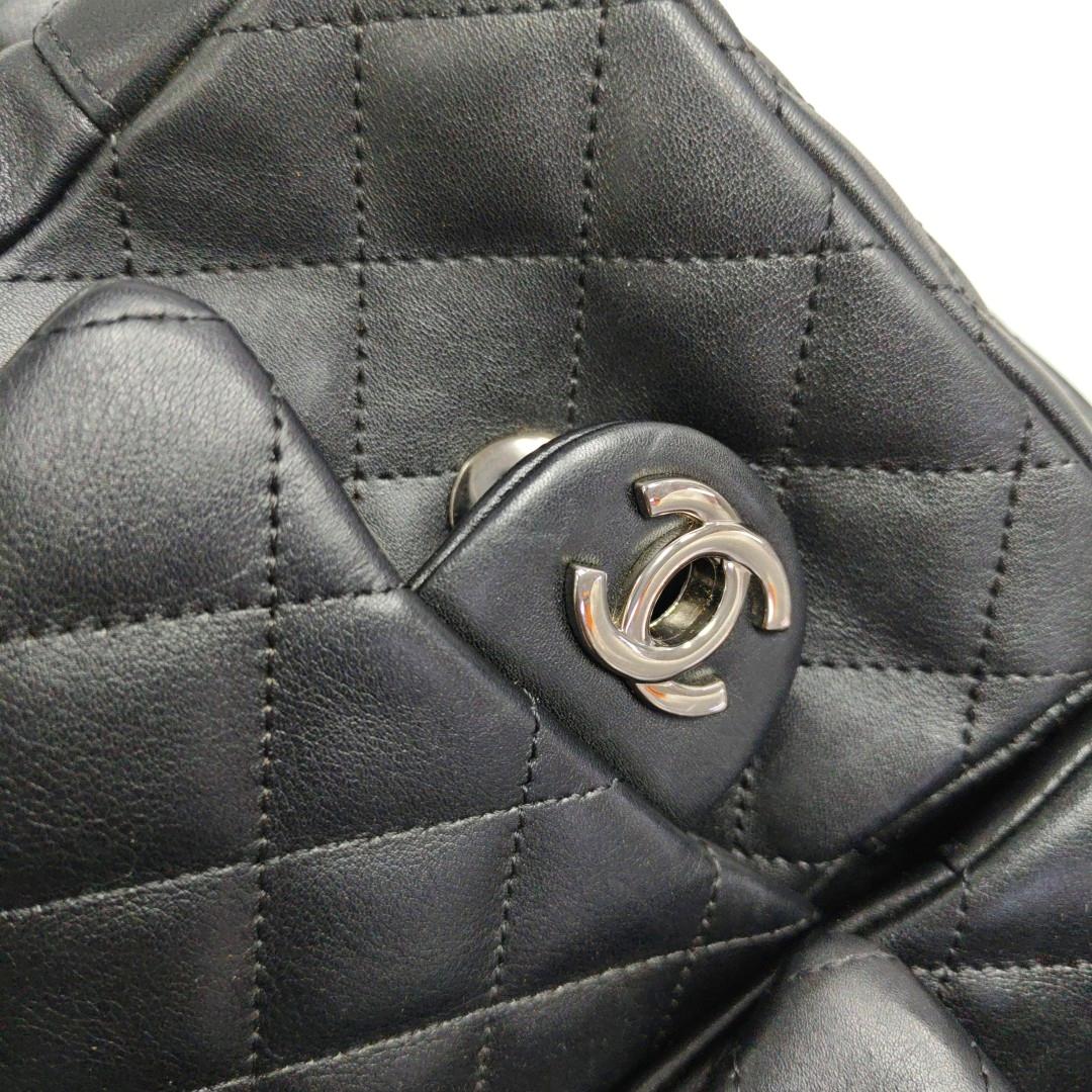 Chanel Cambon Borsa grande in pelle di vitello nera con doppia tracolla in vendita 2