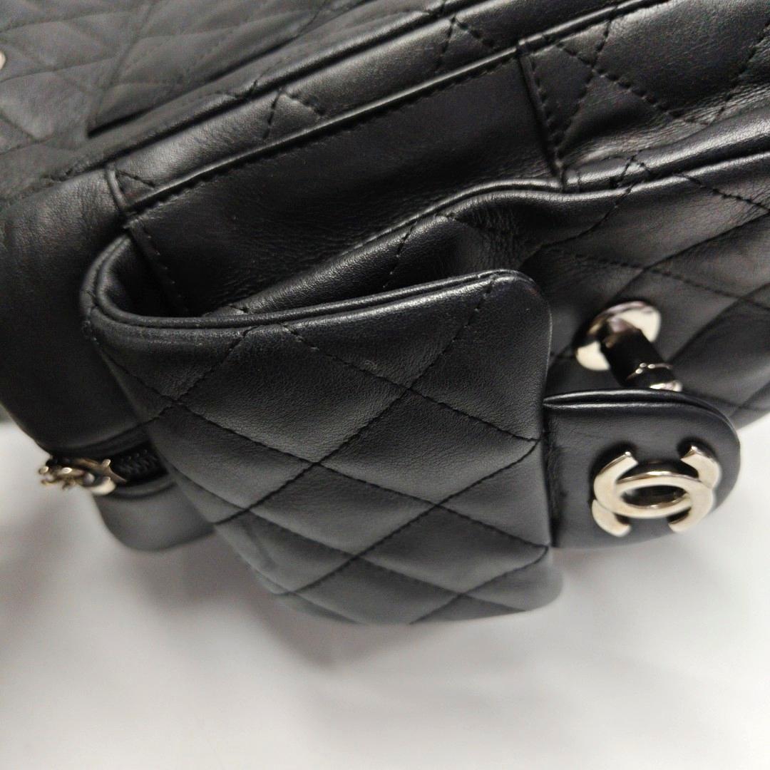 Chanel Cambon Borsa grande in pelle di vitello nera con doppia tracolla in vendita 4