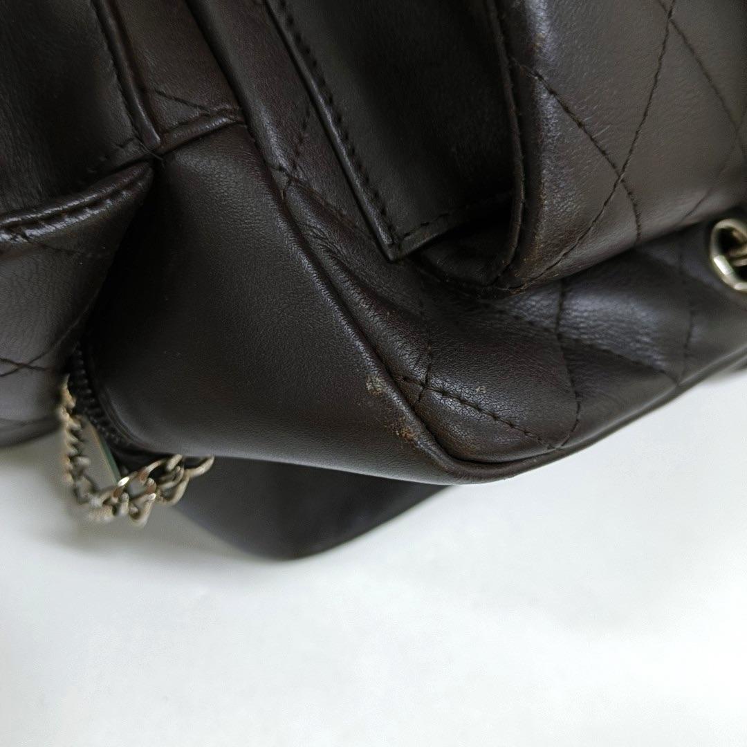 Chanel Cambon Large Sac à main en cuir de veau marron foncé à double bandoulière en vente 5