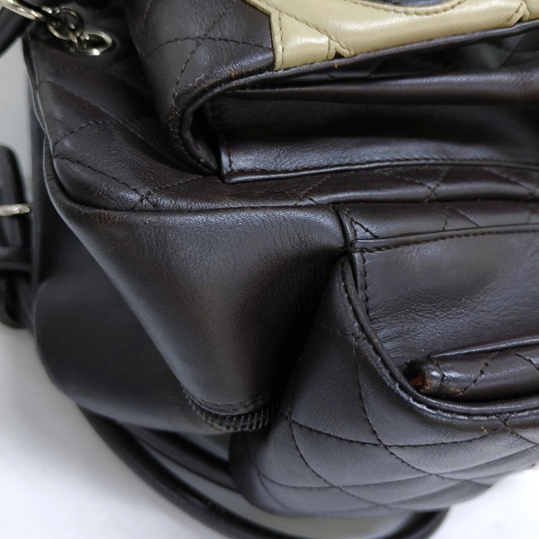 Chanel Cambon Large Sac à main en cuir de veau marron foncé à double bandoulière en vente 6