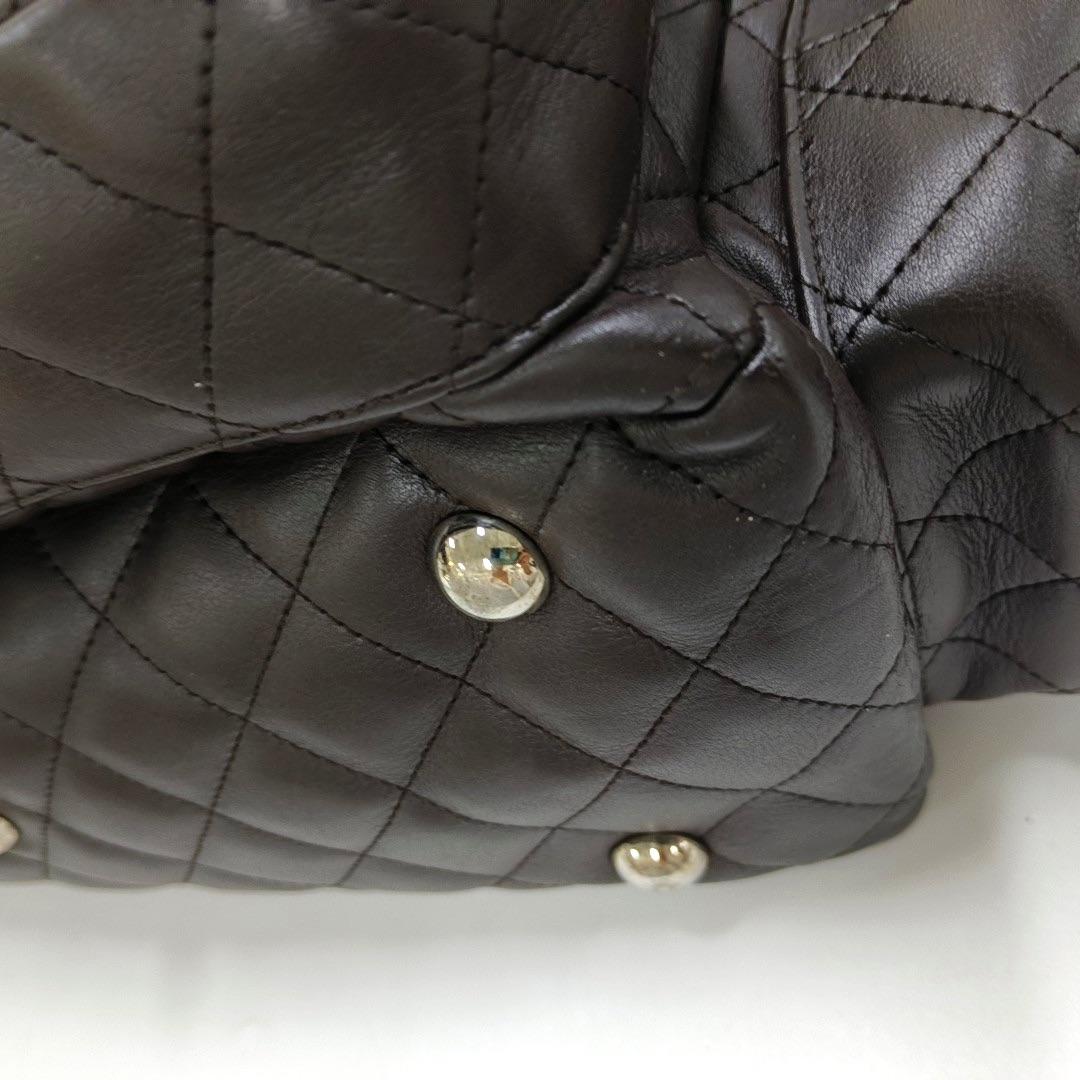 Chanel Cambon Large Sac à main en cuir de veau marron foncé à double bandoulière en vente 7